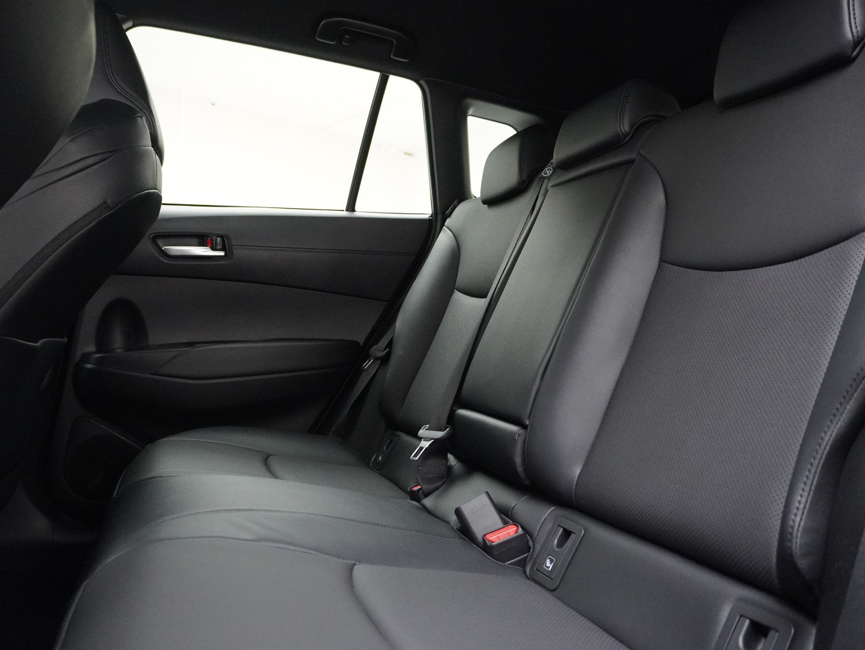 TOYOTA Corolla Cross 2.0 HSD Premium AWD-i ** 4×4  **