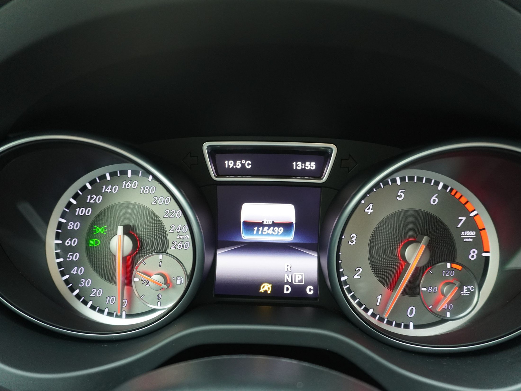 MERCEDES-BENZ GLA-Klasse GLA 250 AMG Line 4matic