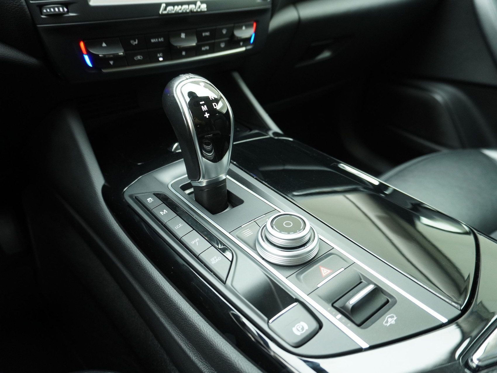 MASERATI Levante 3.0 V6 D