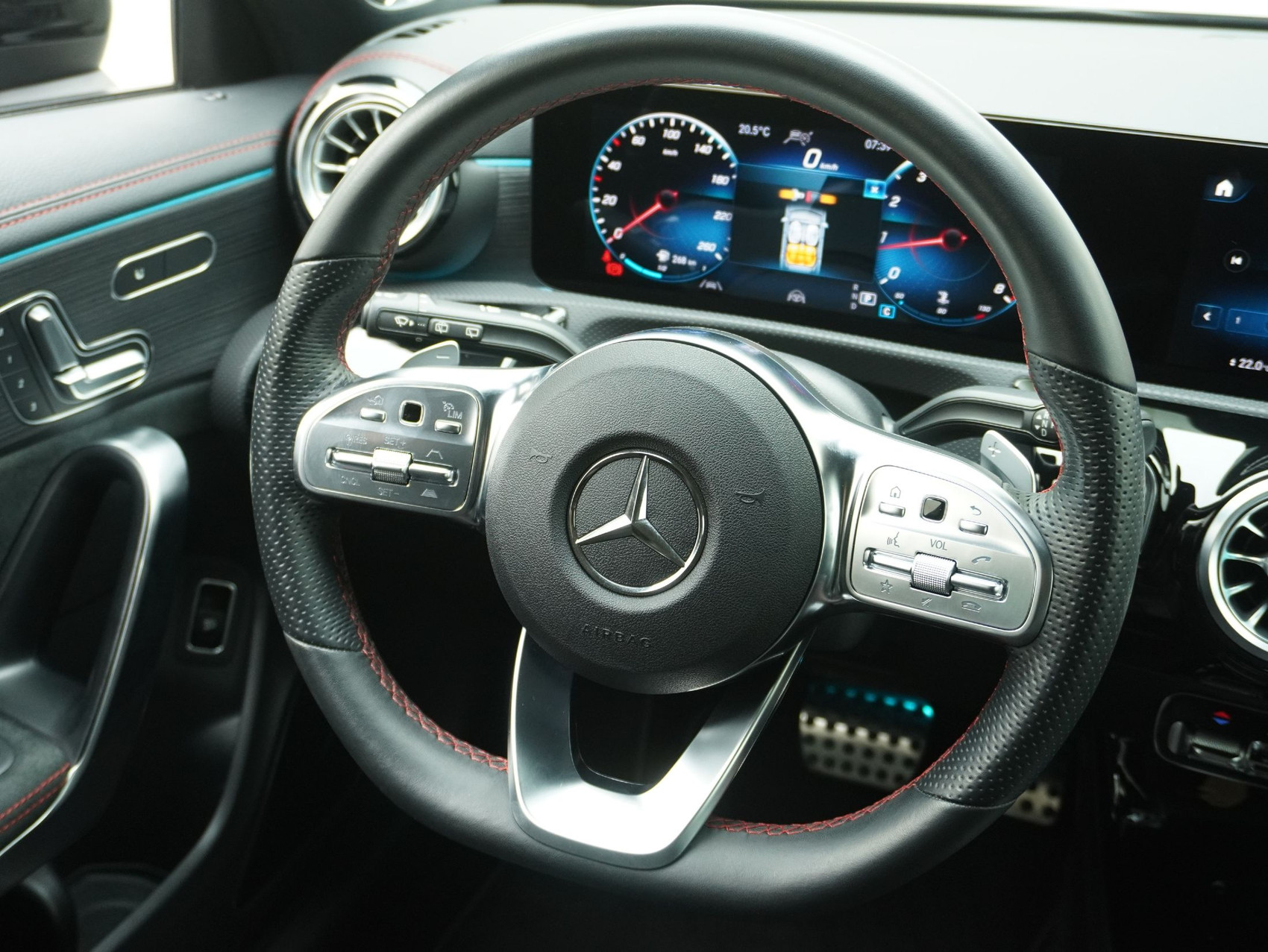 MERCEDES-BENZ CLA-Klasse CLA 250 AMG Line 4matic Shooting Brake