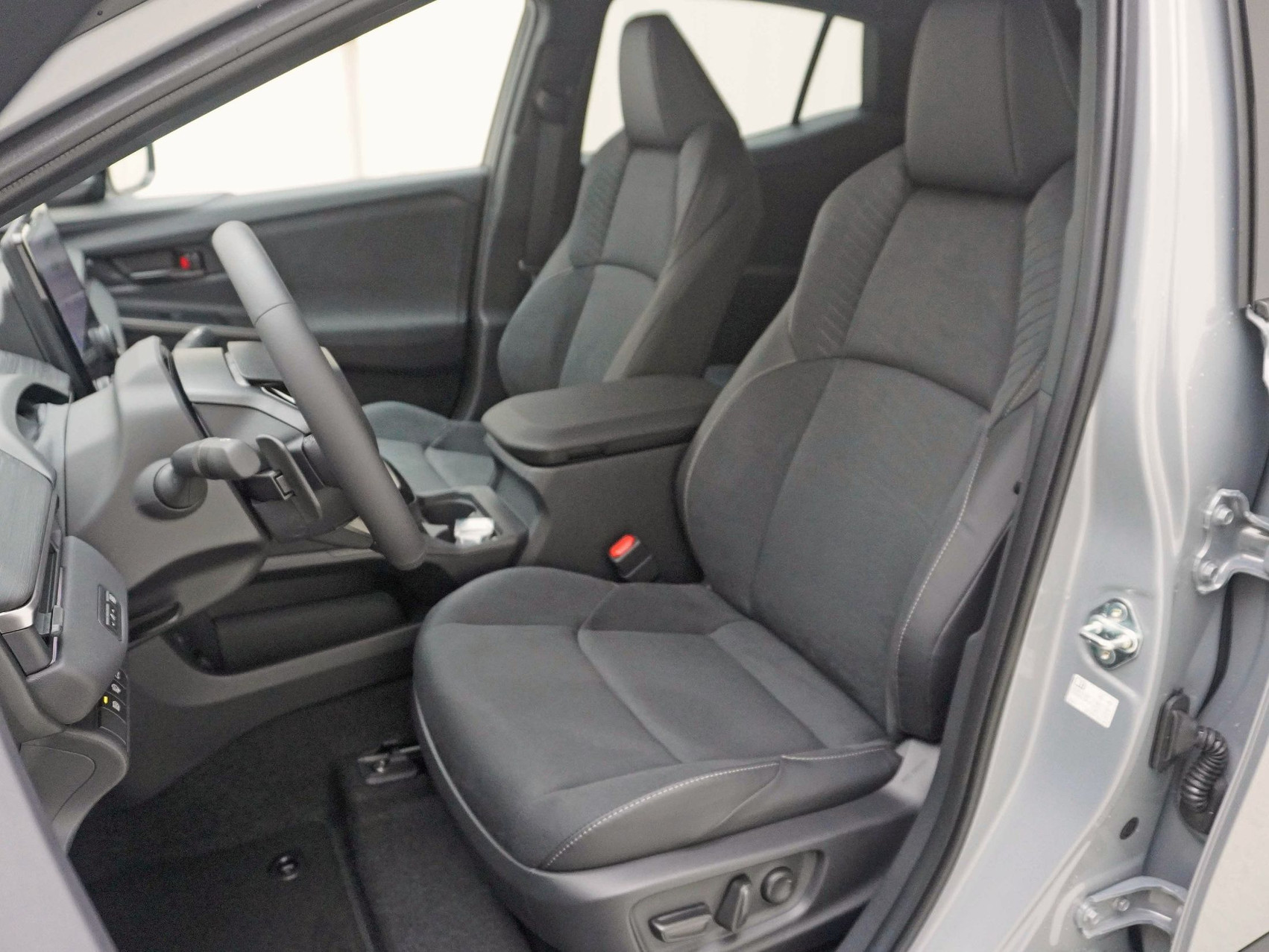 TOYOTA C-HR+ 77 kWh AWD Premium ** 22KW Ladung **