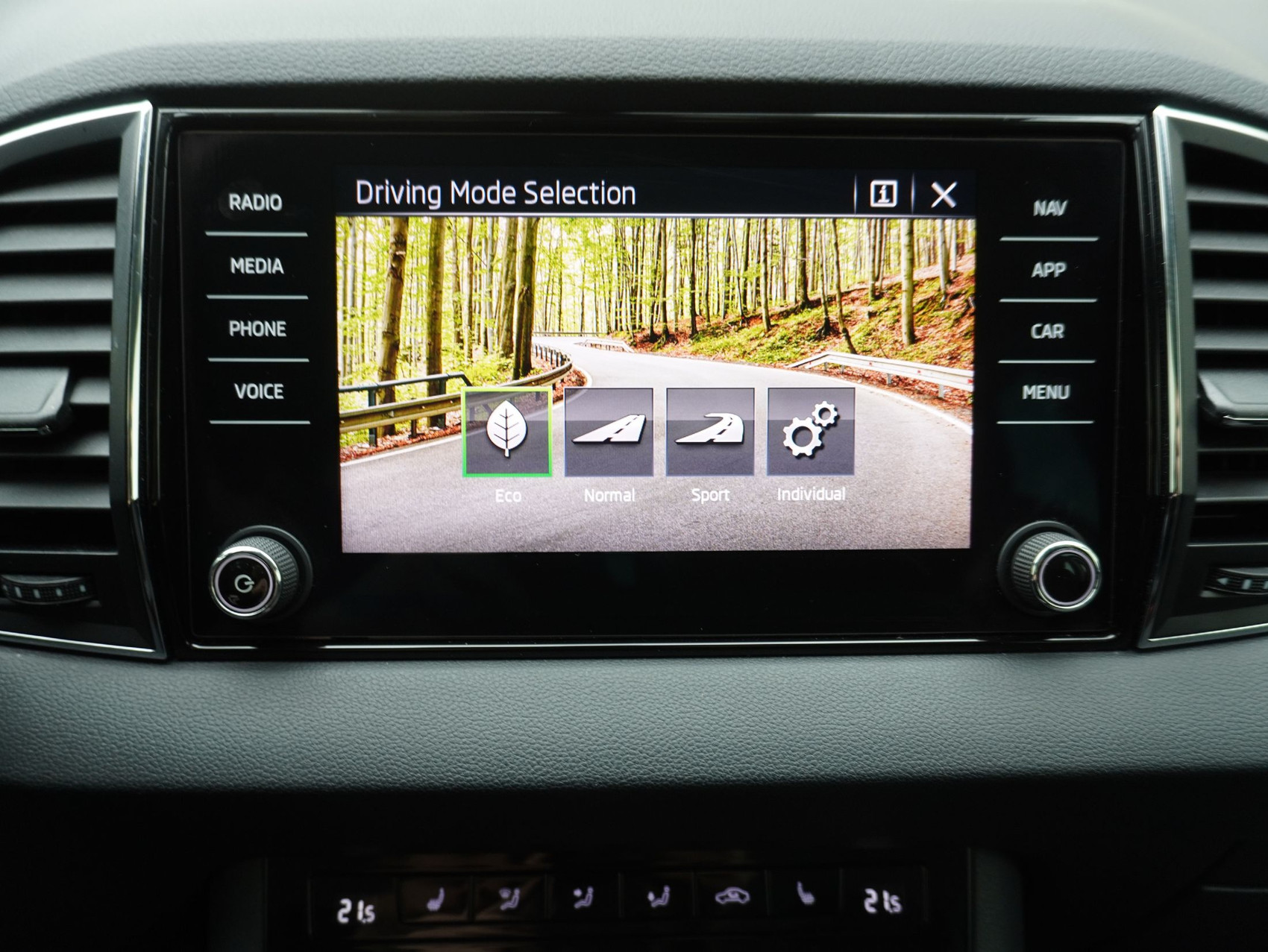 SKODA Karoq 1.5 TSI DSG Style