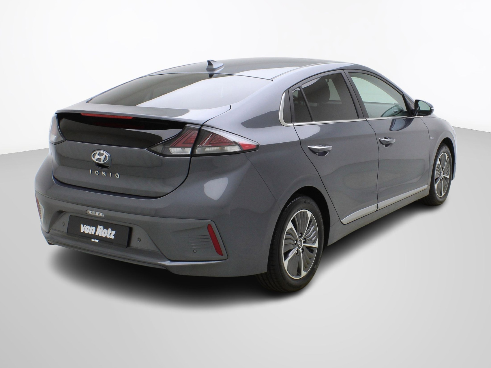 HYUNDAI Ioniq 1.6 GDi PiH Launch Plus