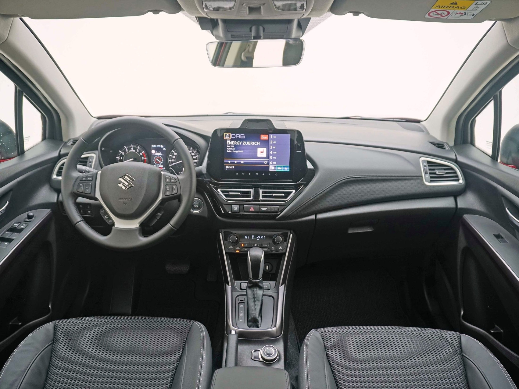 SUZUKI S-Cross 1.4 T Compact Top Hybrid 4×4