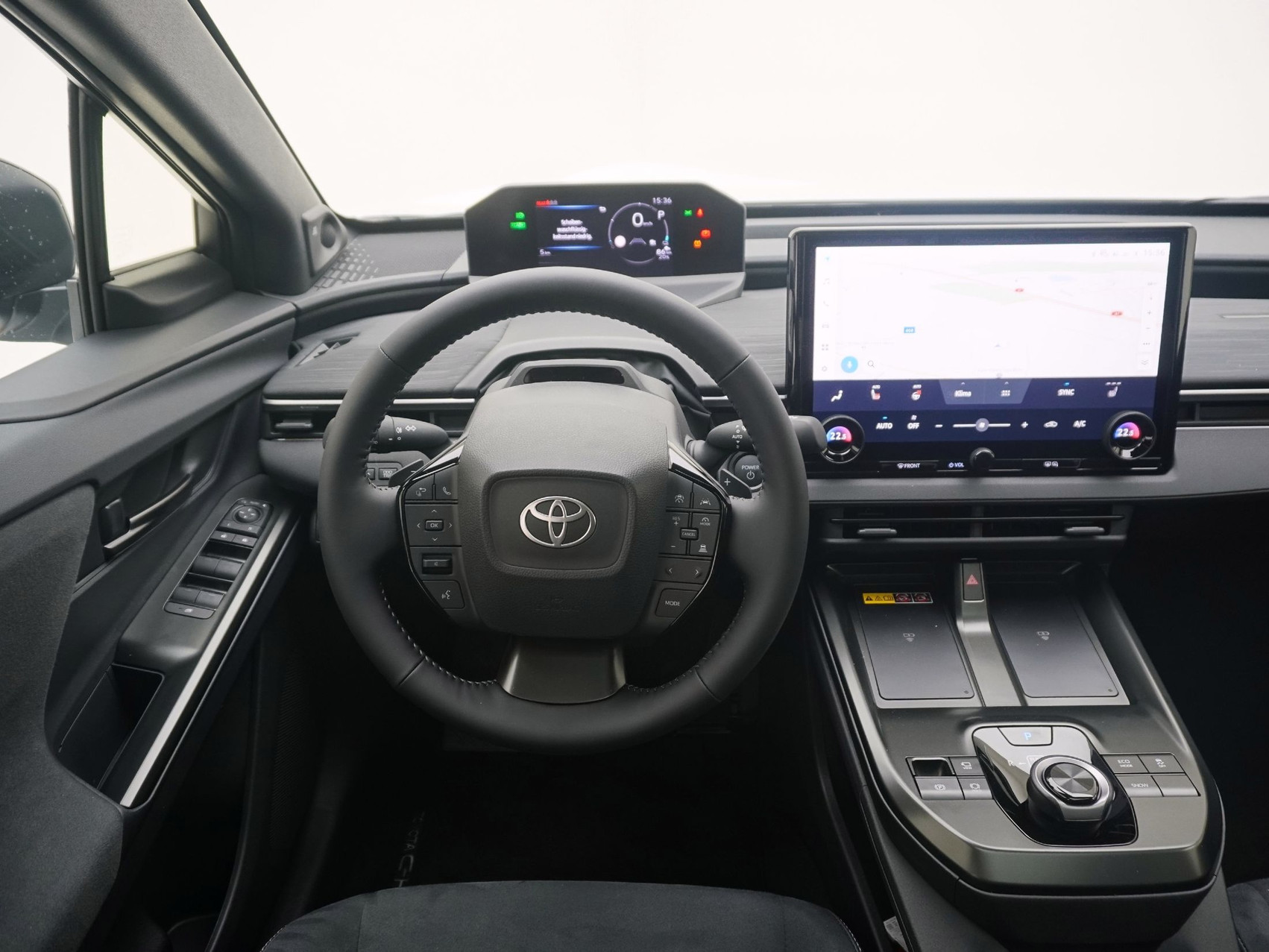 TOYOTA C-HR+ 77 KWh AWD Premium ** mit Panoramadach **