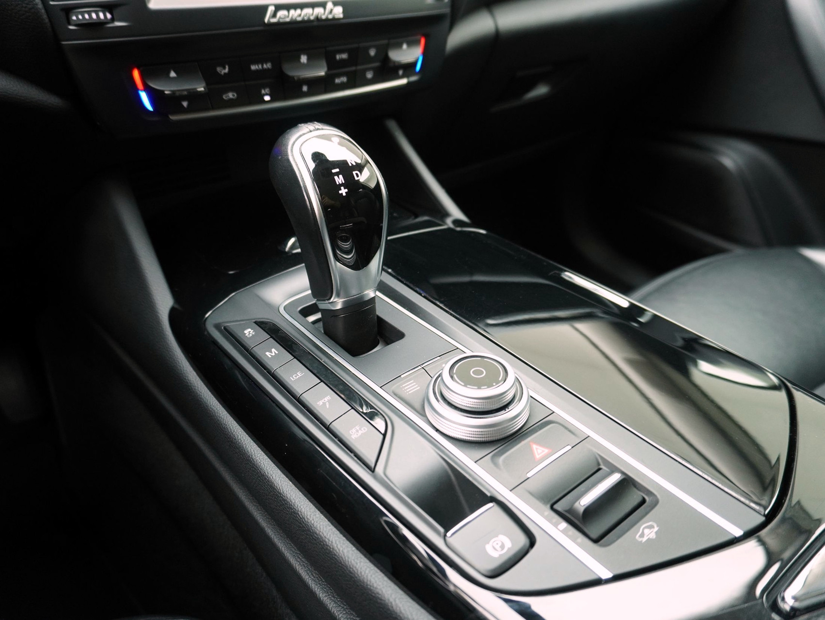 MASERATI Levante 3.0 V6 D