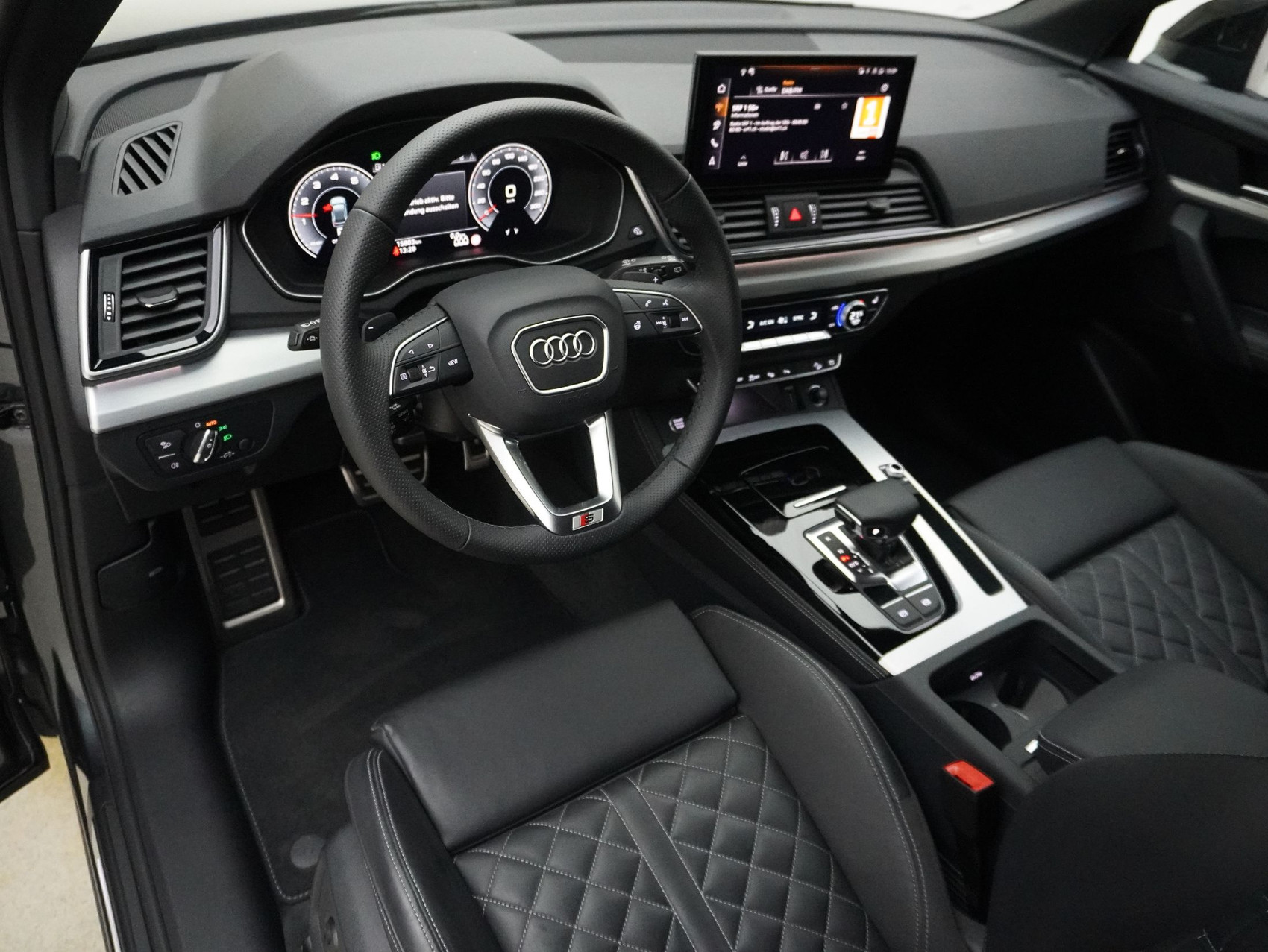 AUDI Q5 45 TFSI S Line quattro S-Tronic **Anhängerkupplung + Standheizung**