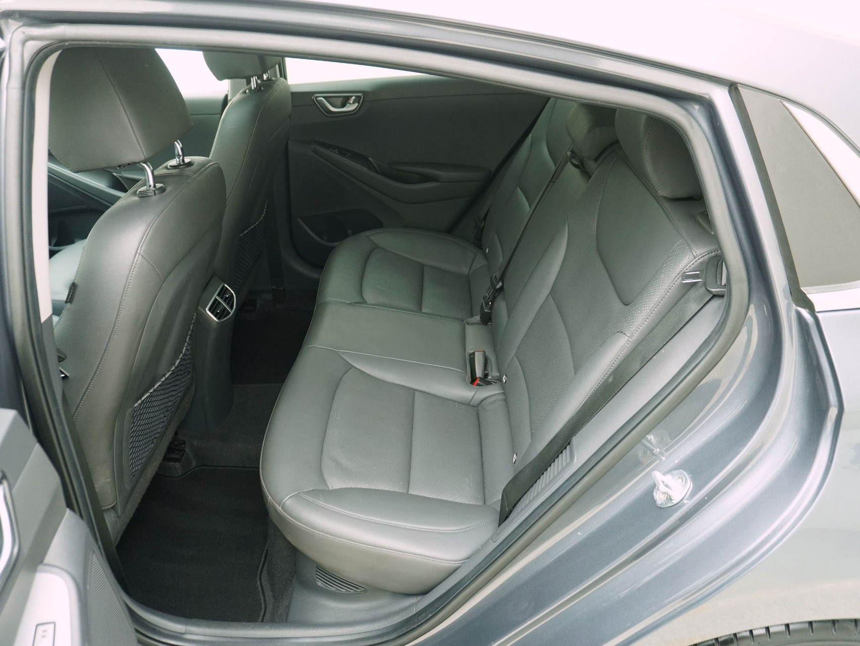 HYUNDAI Ioniq 1.6 GDi PiH Launch Plus