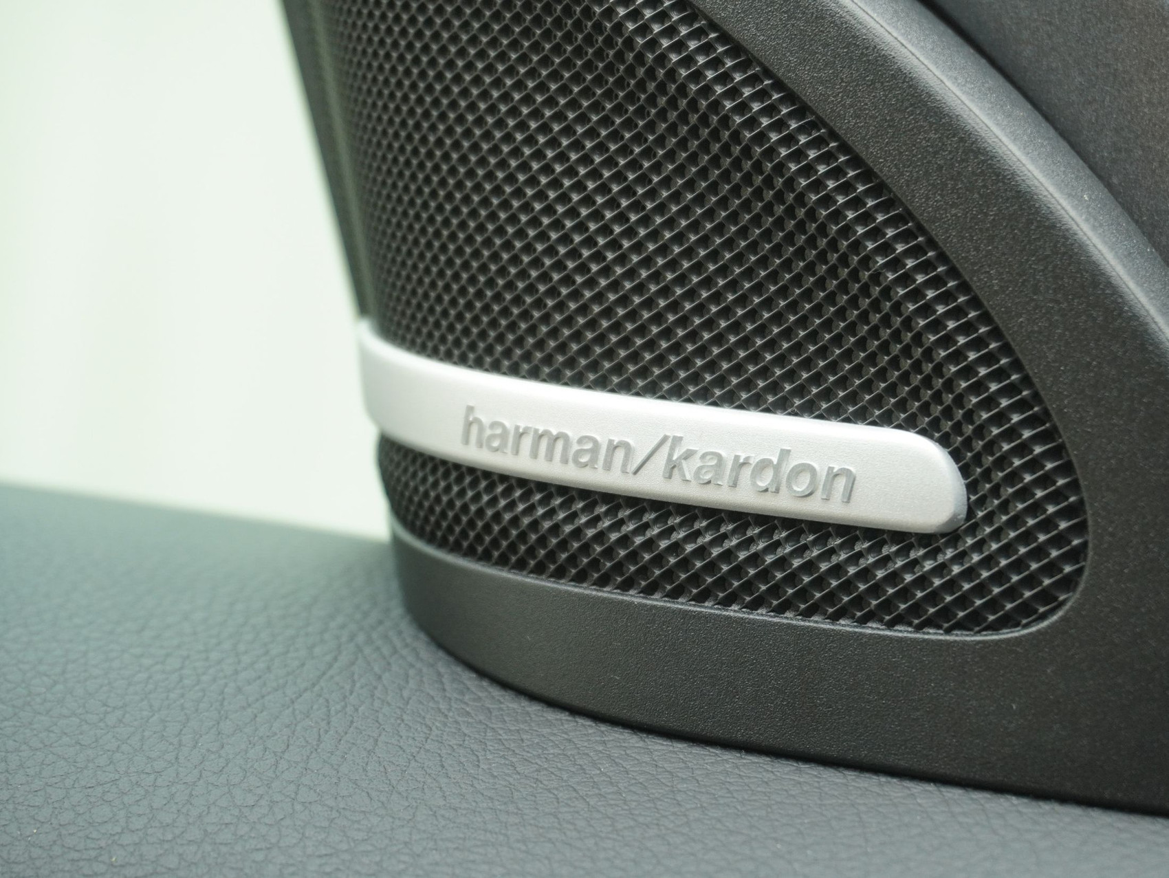 MERCEDES-BENZ GLA-Klasse GLA 250 AMG Line 4matic