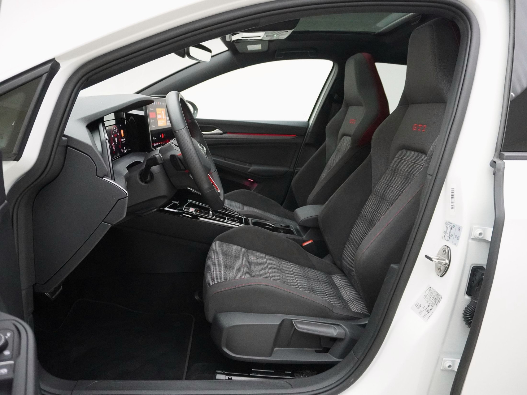 VW Golf 8.5 2.0 TSI DSG GTI Black Style (2025) ** Harman/Kardon / Head-Up / Panoramadach **