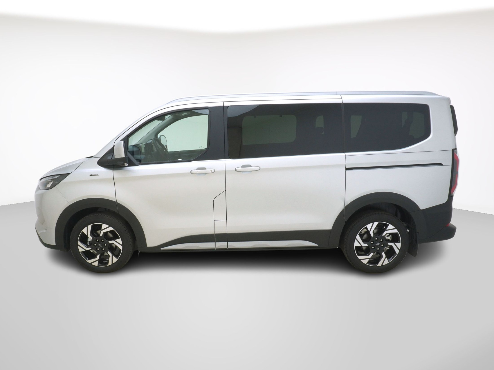 FORD Tourneo Custom L1 2.5 Plug-in-Hybrid Active