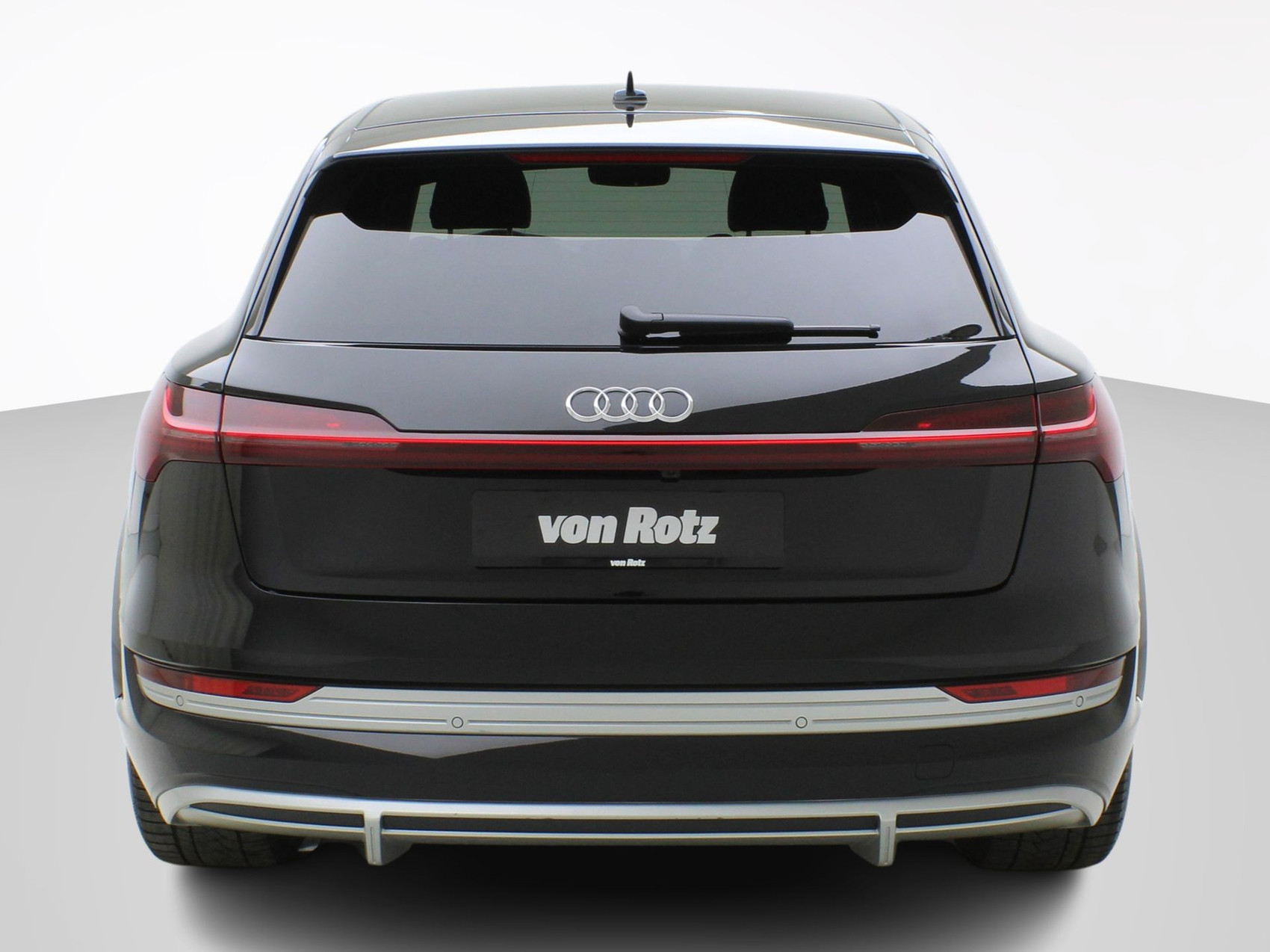 AUDI e-tron S quattro