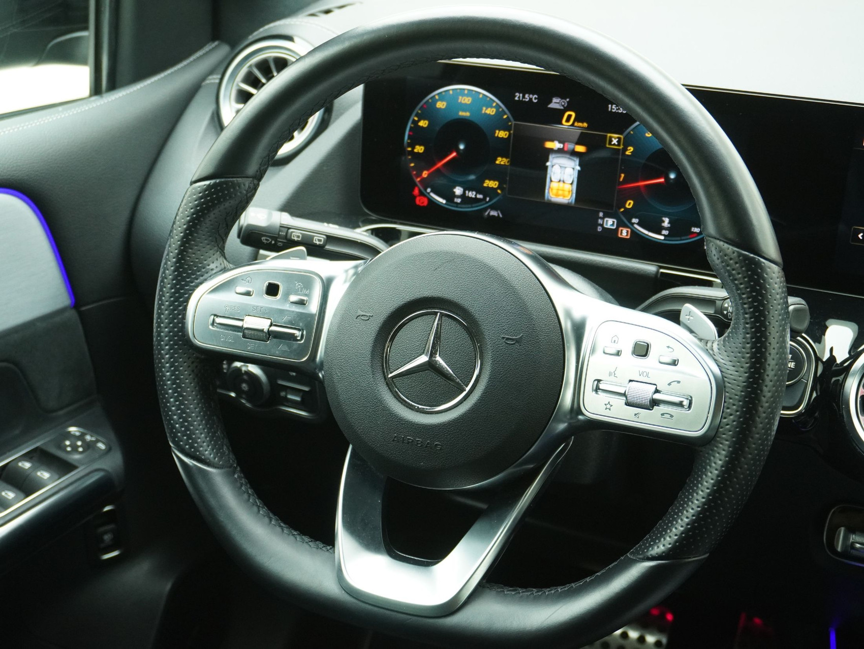 MERCEDES-BENZ B-Klasse B 250 AMG Line 4matic