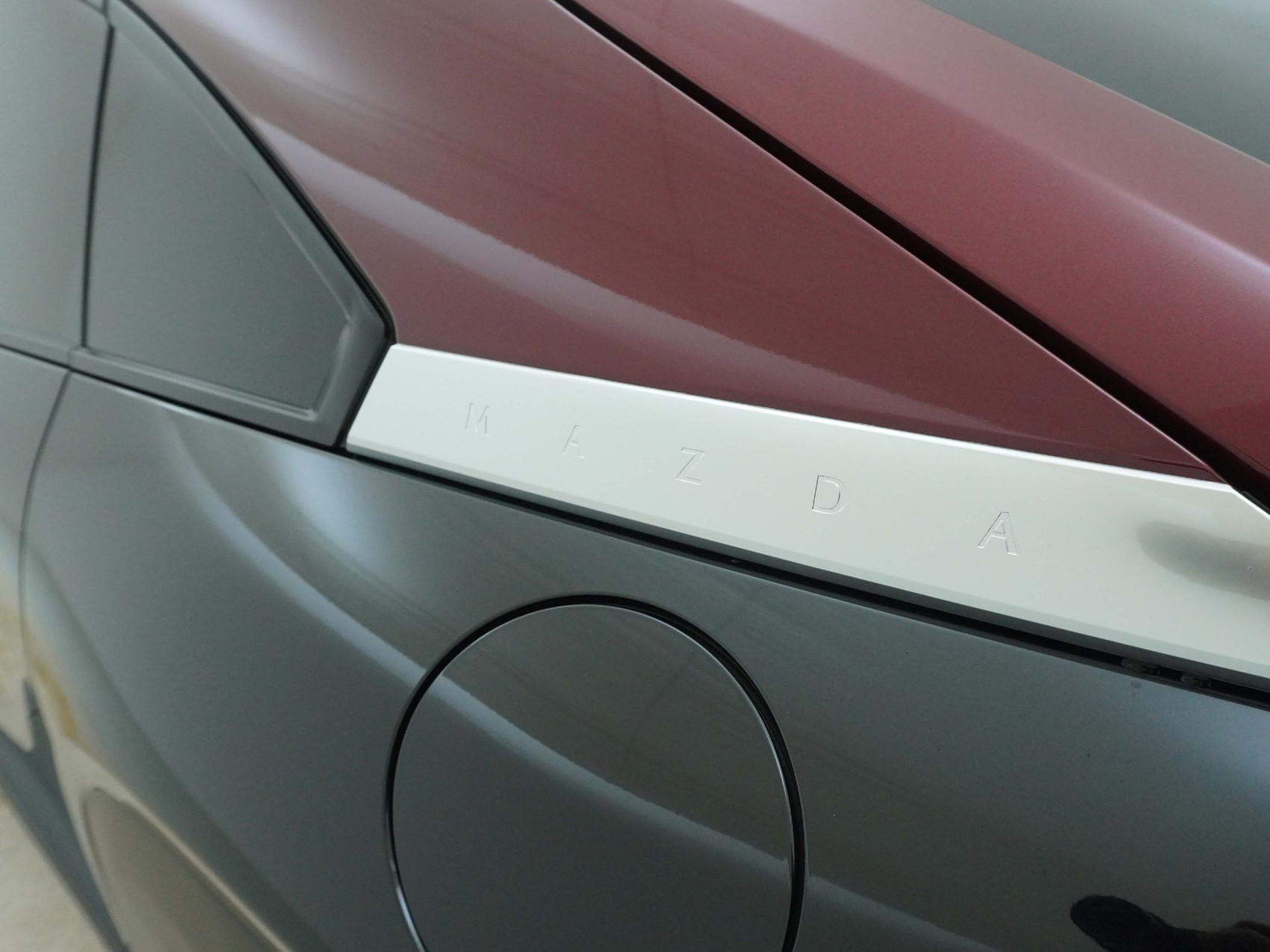 MAZDA MX-30 e-Skyactiv R-EV Edition R ***bis zu 85km elektrische Reichweite konstanter Elektro Fahrspass***