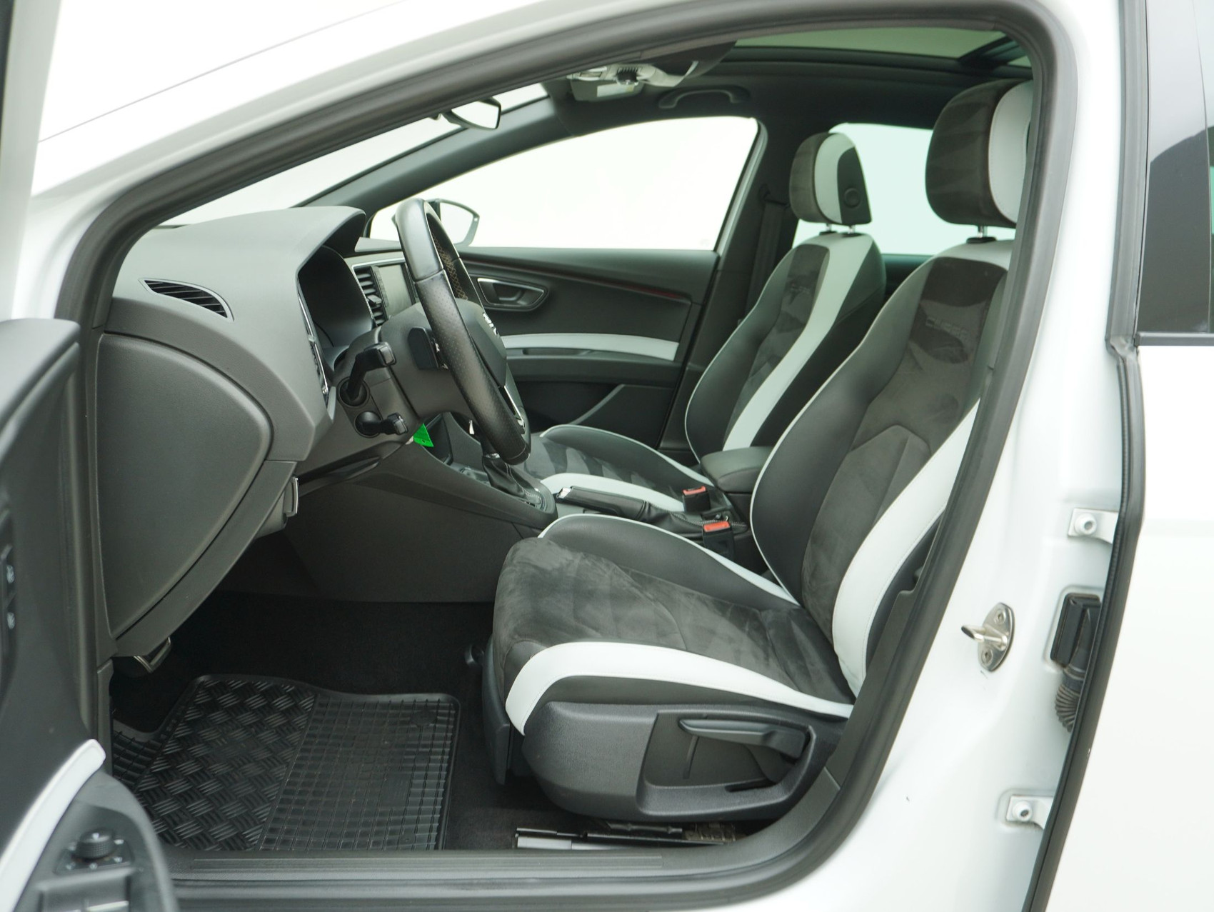 SEAT Leon ST 2.0 TSI DSG Cupra