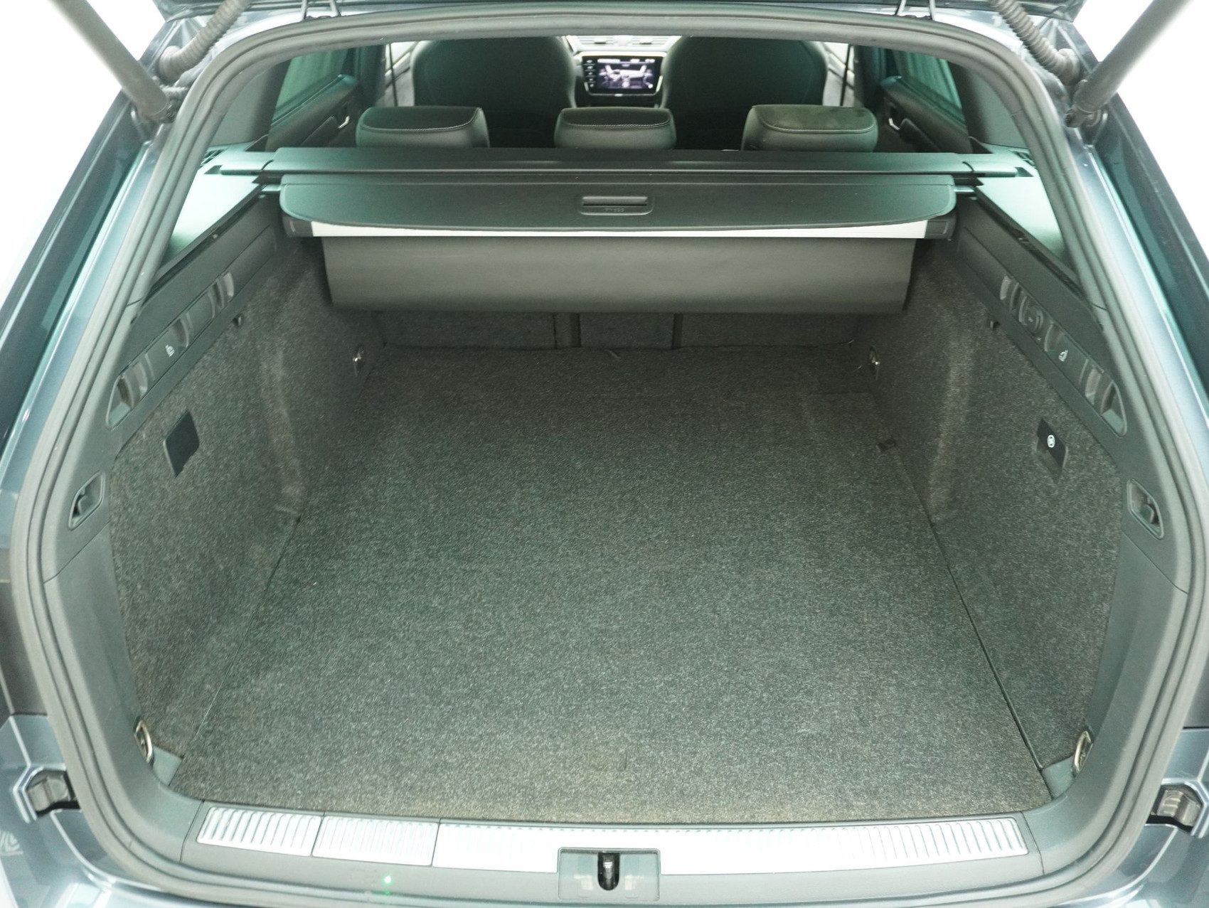 SKODA Superb Combi 1.4 TSI DSG PHEV Sport Line