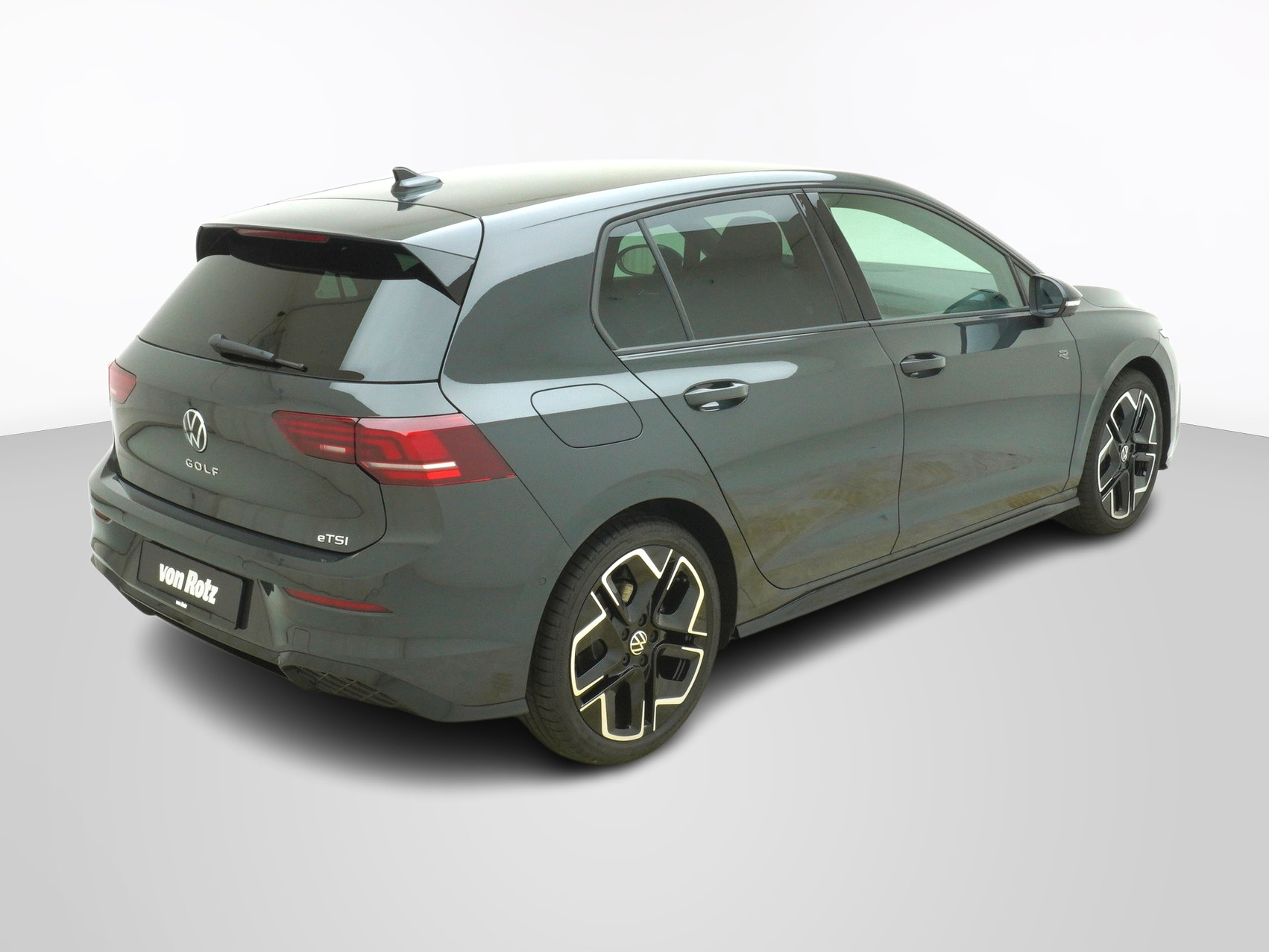 VW Golf VIII 1.5 eTSI R-Line DSG