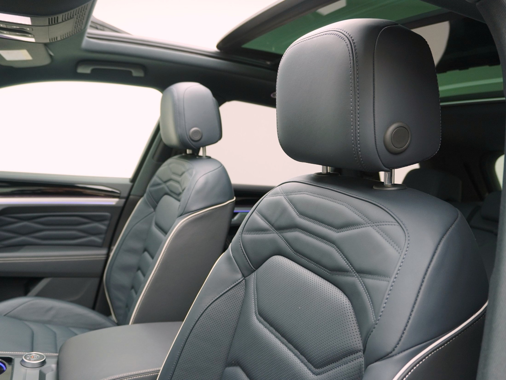 VW Touareg 3.0 TDI R-Line Black Style 4Motion **Vollausstattung**