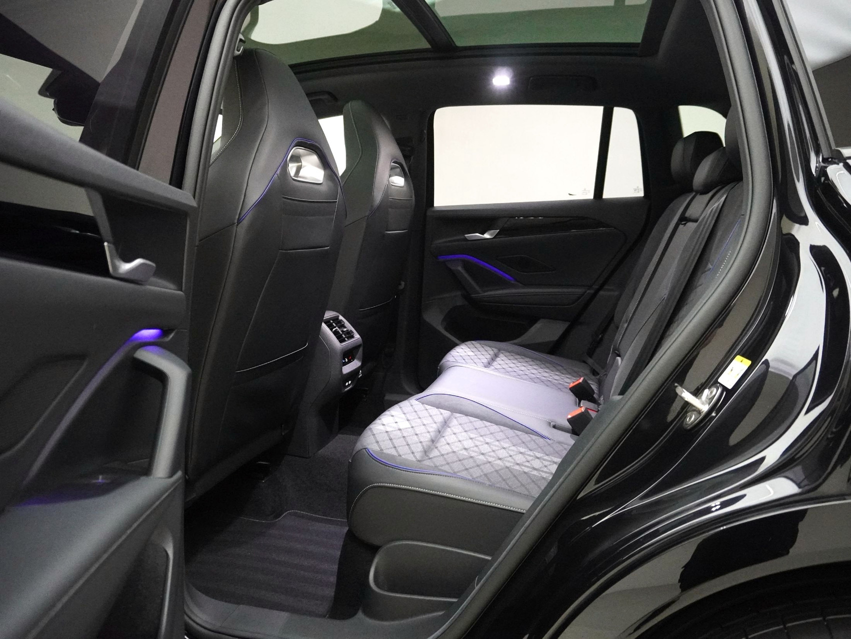 VW Tiguan 2.0 TSI DSG R-Line Black Style 4Motion (2025)