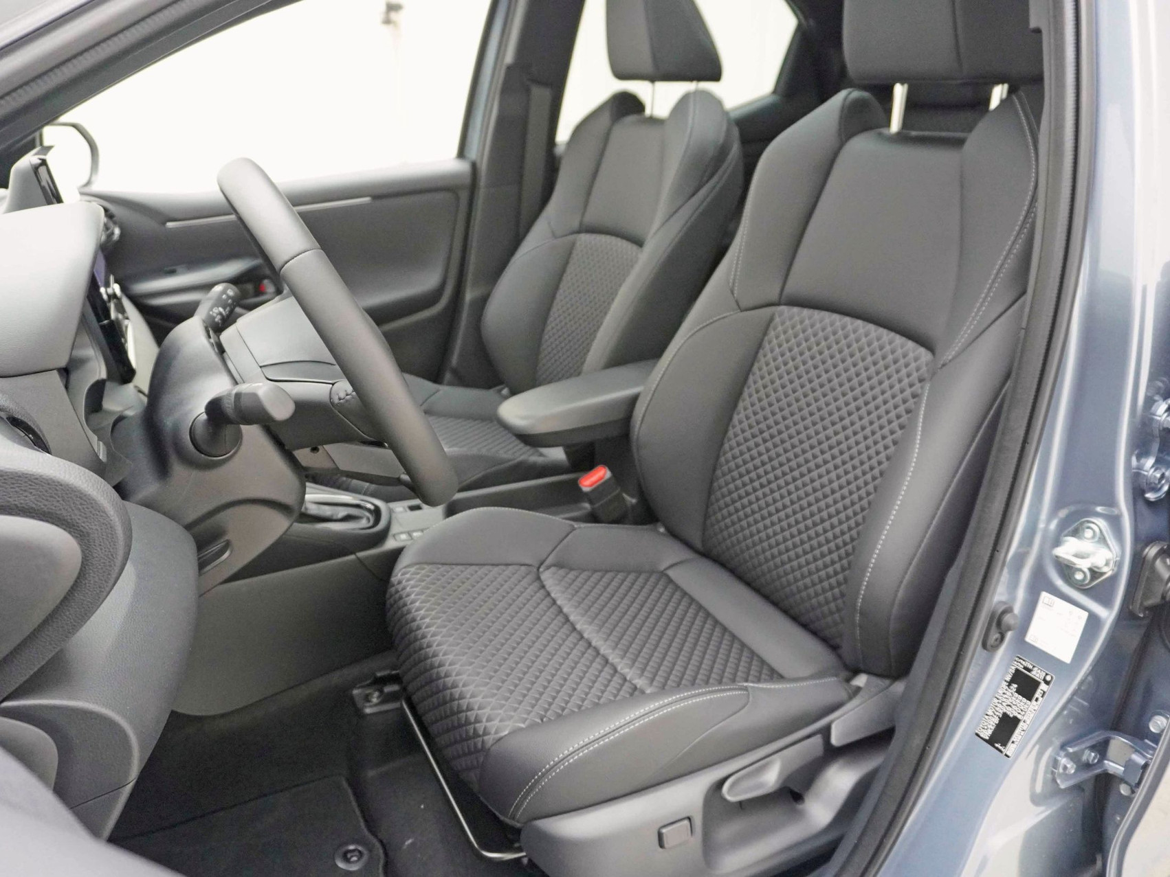TOYOTA Yaris 1.5 VVT-i HSD Premium 😎 Panorama-Glasdach 🤠