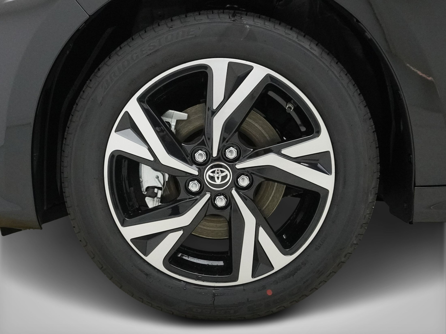 TOYOTA Yaris 1.5 VVT-i HSD Trend ** inkl. W-Räder **