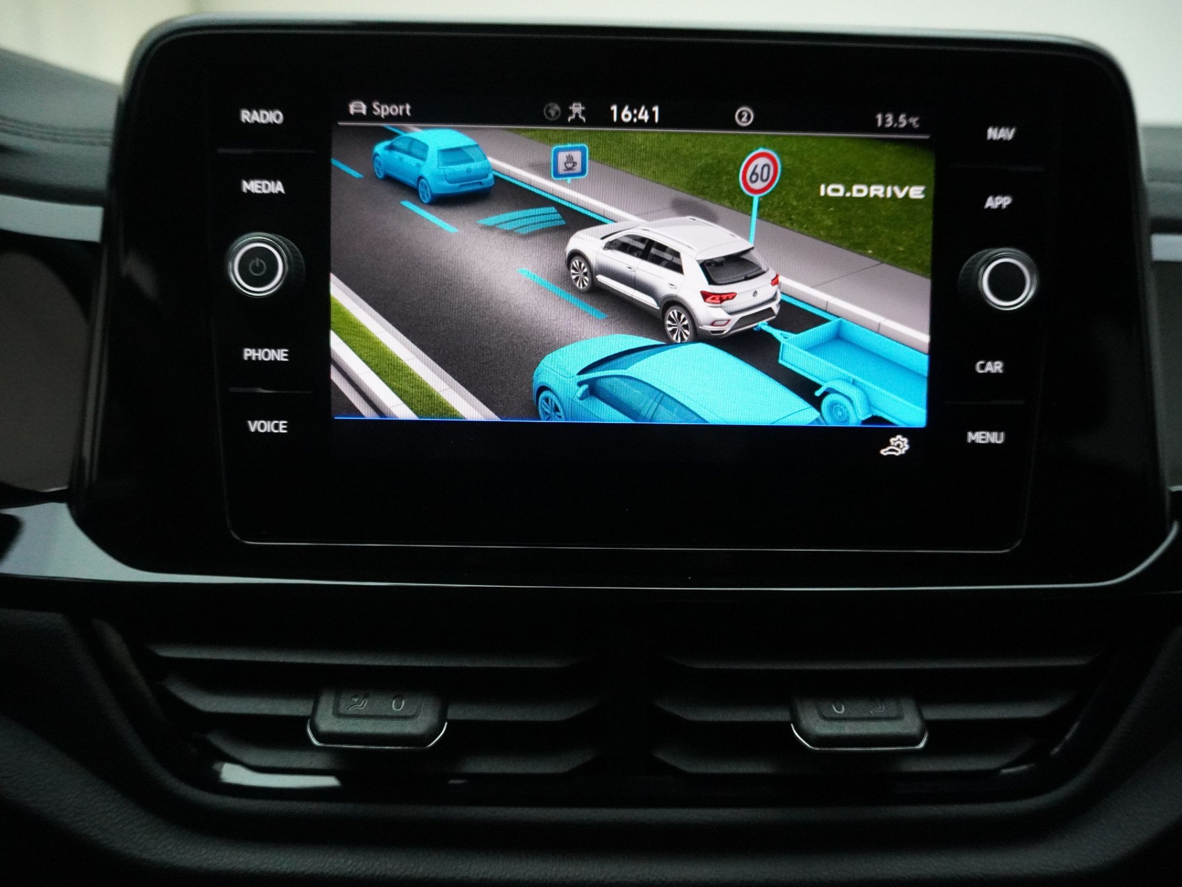 VW T-Roc 2.0 TSI DSG R-Line Black Style 4Motion **Anhängerkupplung und Panoramaglasdach**