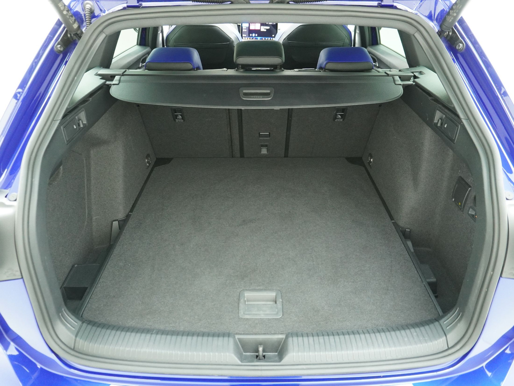 VW Golf Variant 8.5 2.0 TSI DSG R-Performance 4Motion