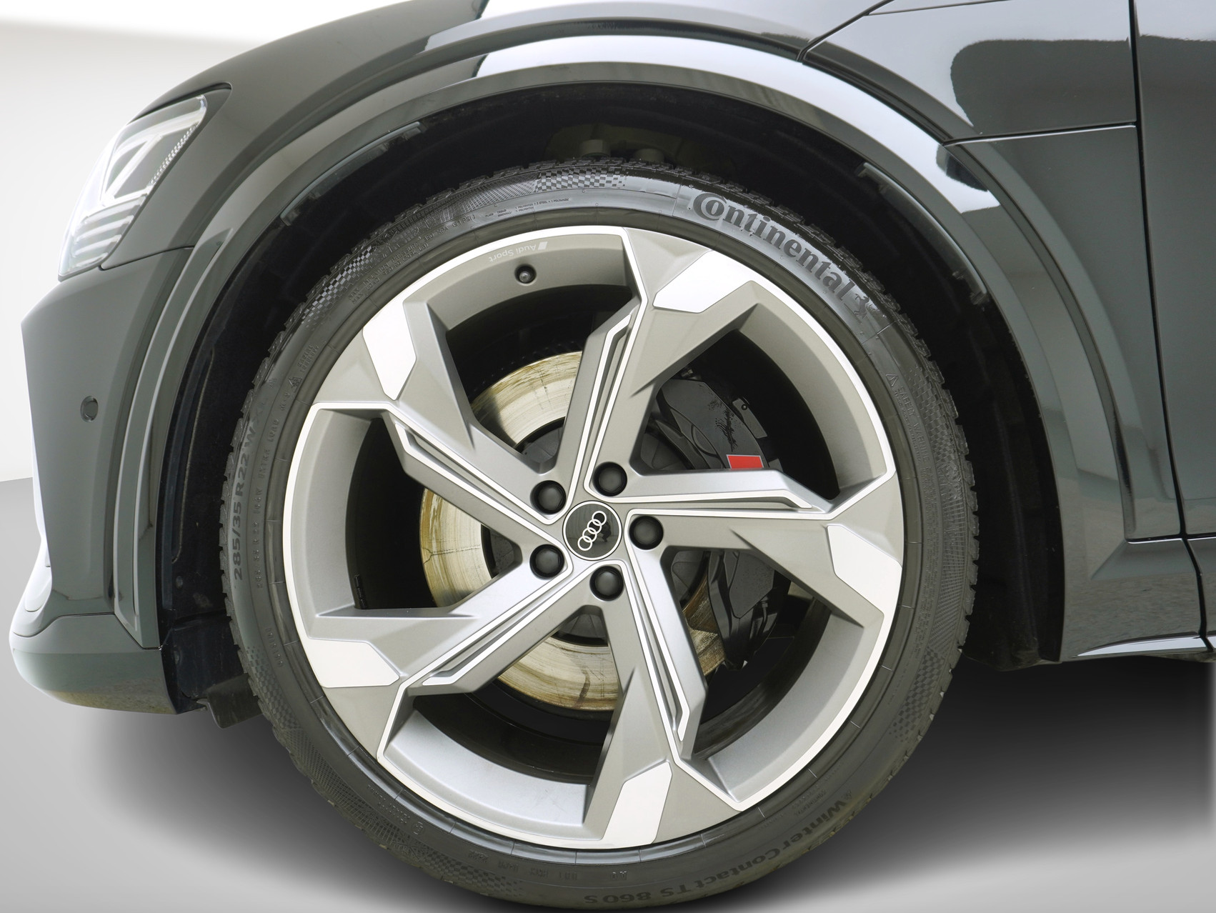 AUDI e-tron S quattro