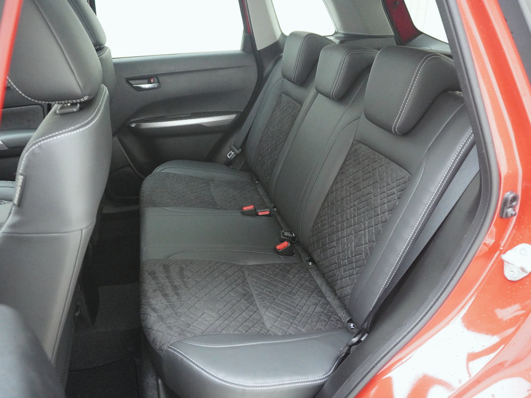 SUZUKI Vitara 1.4 T Compact Top Hybrid 4×4