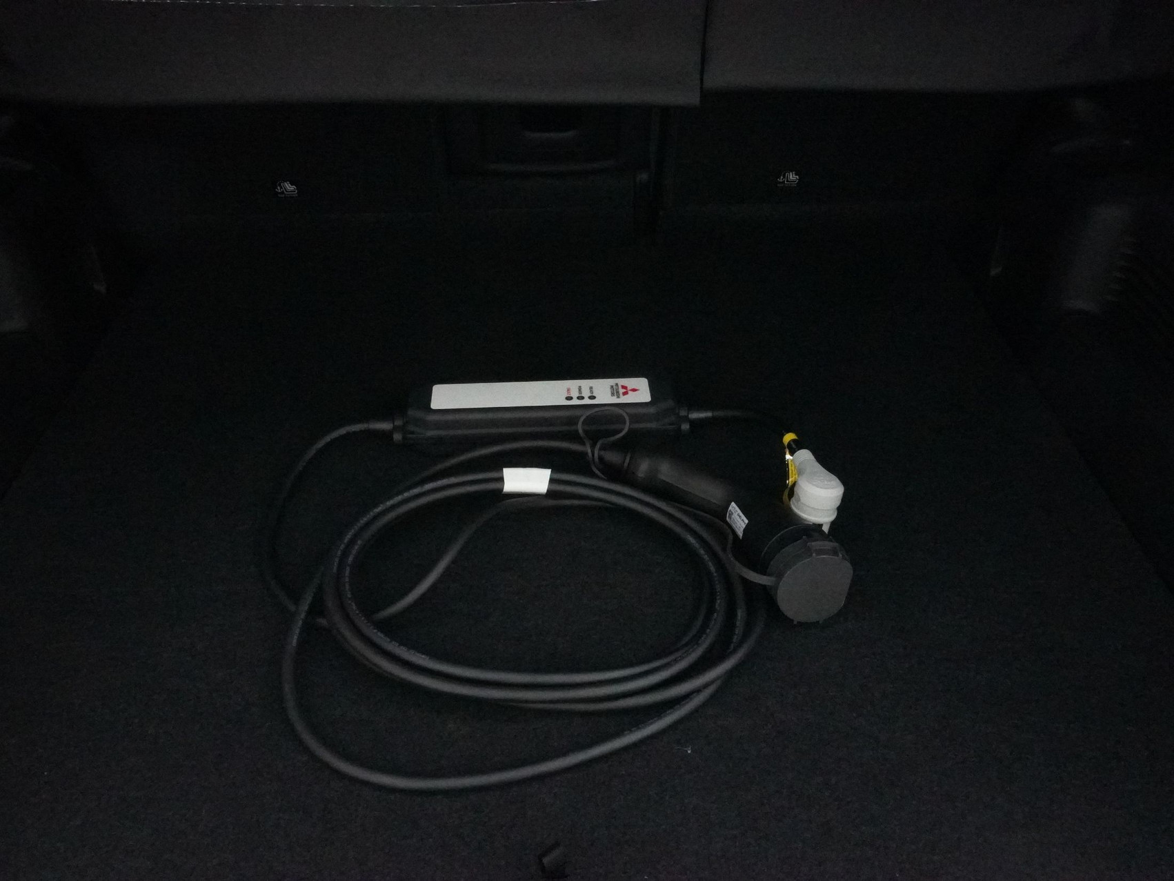 MITSUBISHI Outlander 2.4 PHEV Invite 4×4