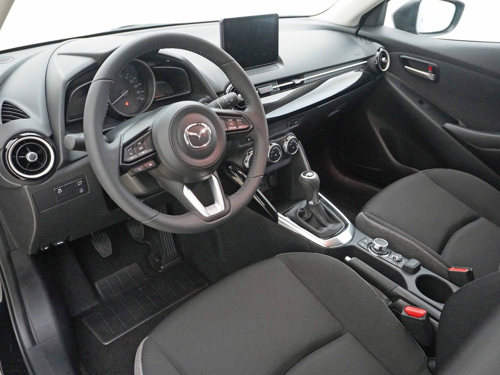 MAZDA 2 1.5 90 Center-Line