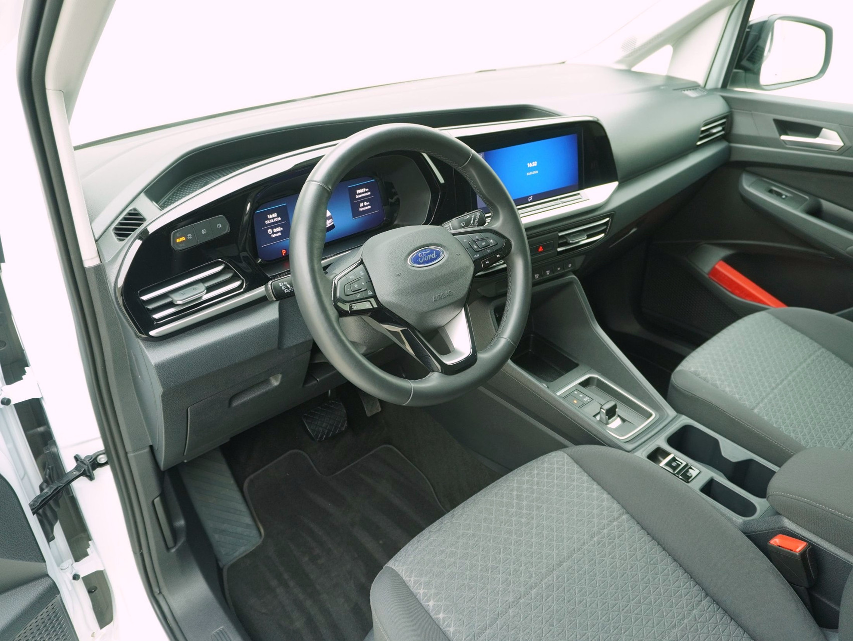 FORD Tourneo Connect Grand 2.0 EcoBlue Titanium