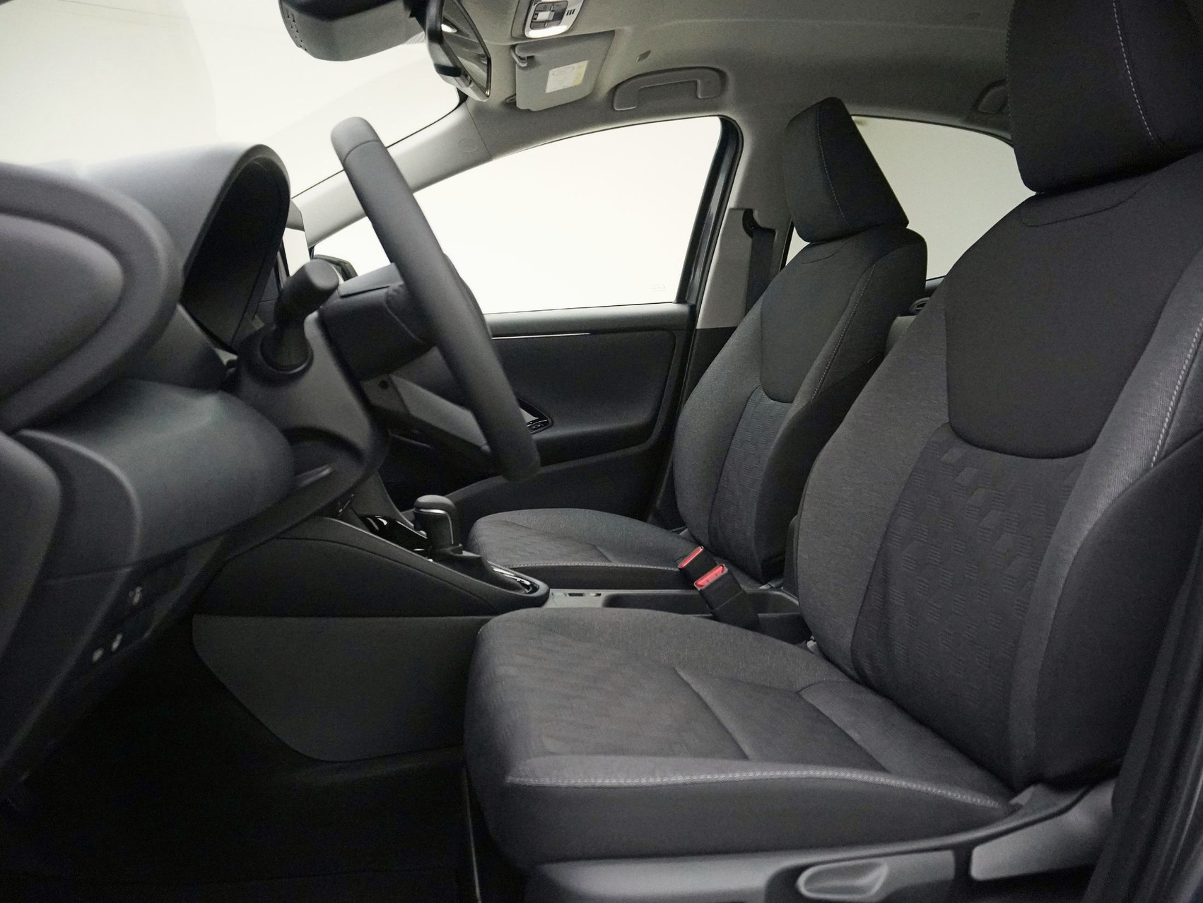 TOYOTA Yaris 1.5 VVT-i HSD Trend ** mit Lenkradheizung **