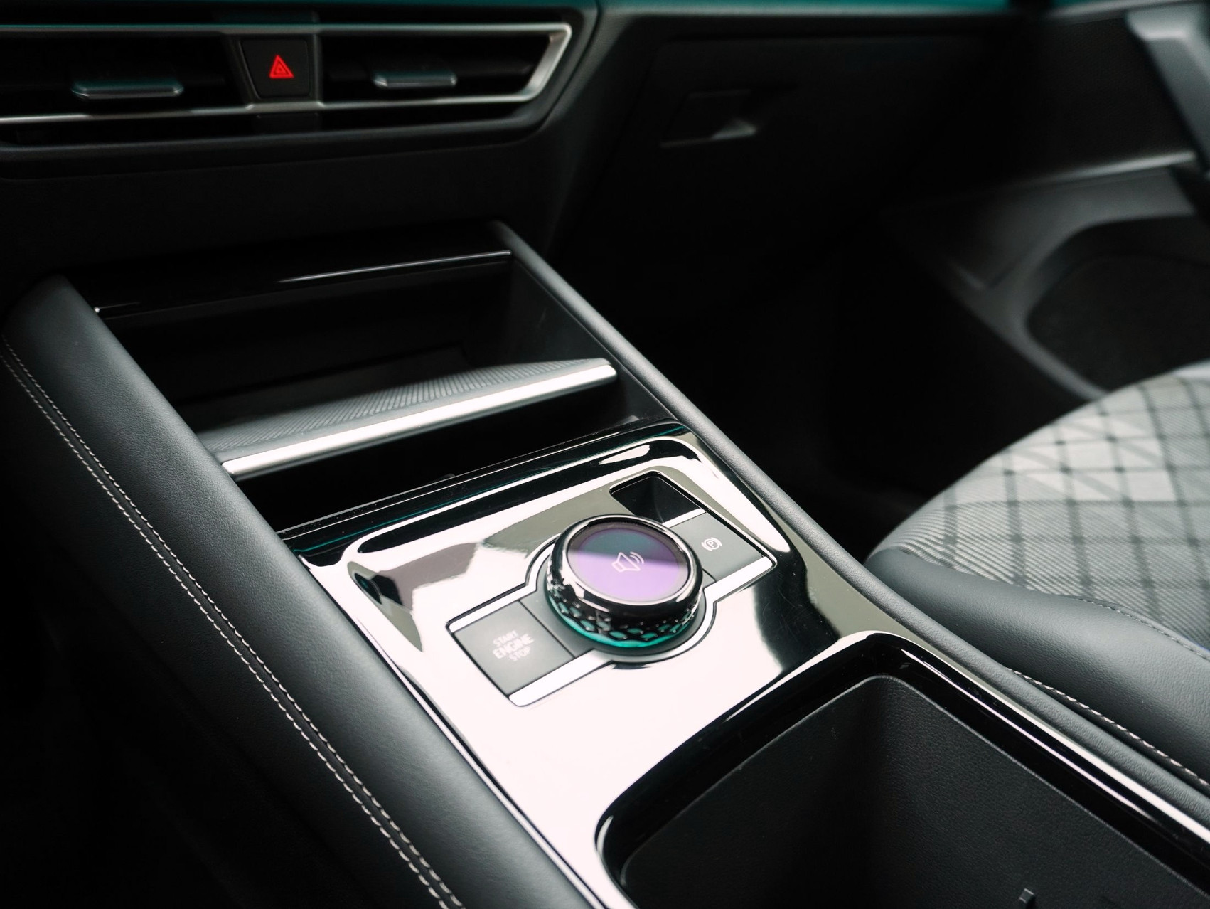 VW Tiguan 2.0 TDI DSG R-Line Black Style 4Motion (2025)