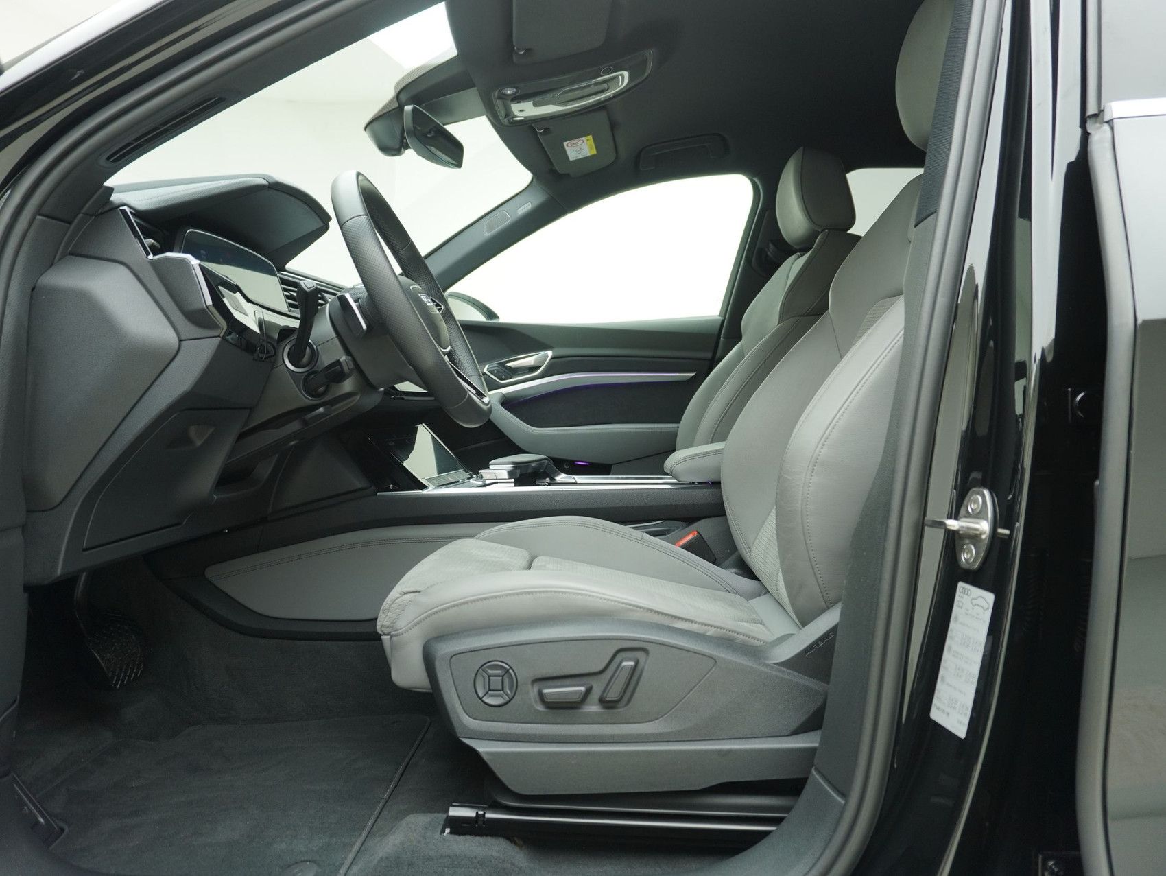 AUDI e-tron S quattro