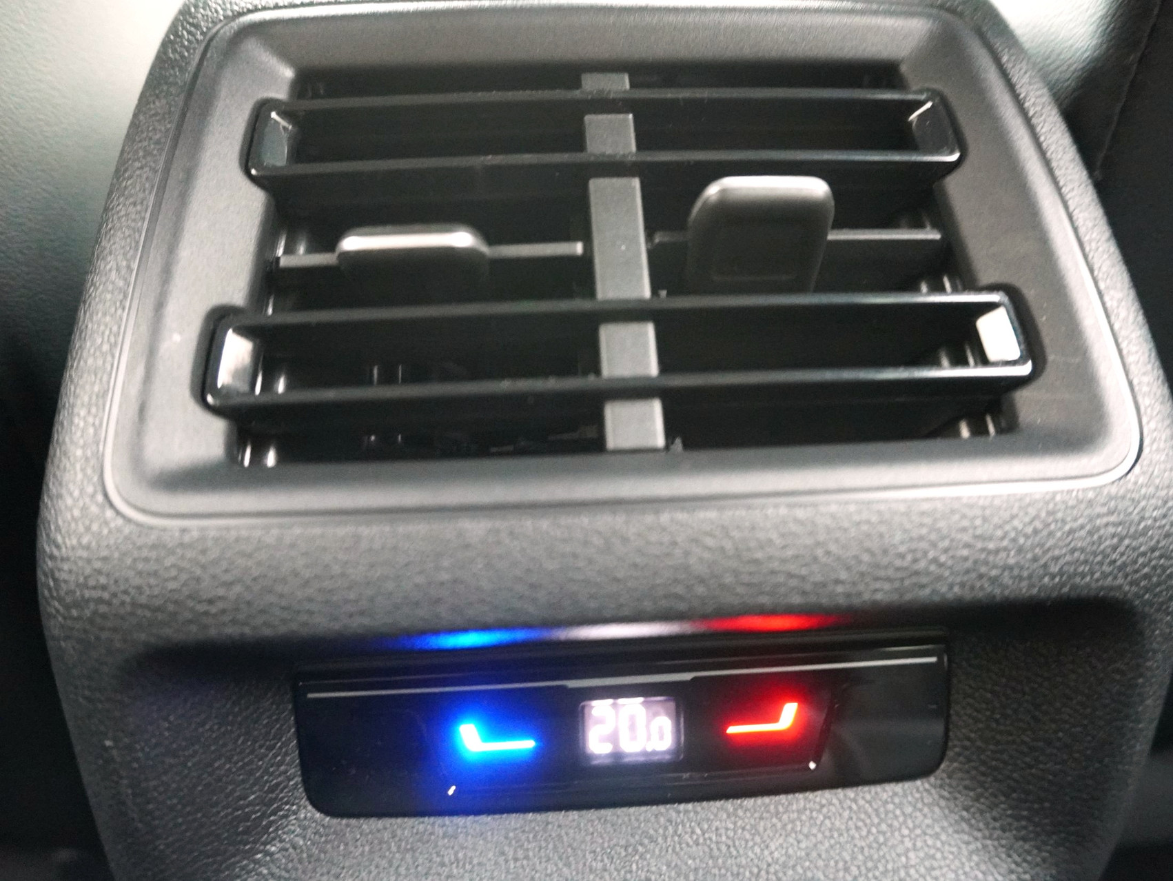 VW Tiguan 2.0 TSI DSG R-Line Black Style 4Motion (2025)