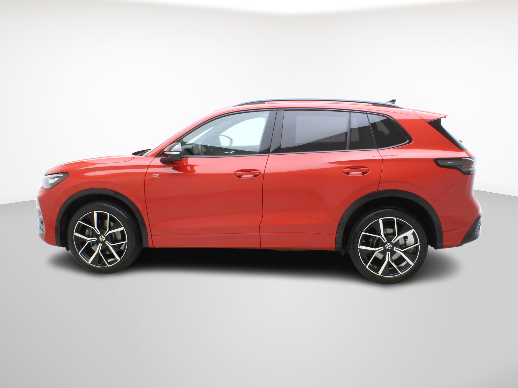 VW Tiguan 2.0 TSI DSG R-Line Black Style 4Motion (2025)