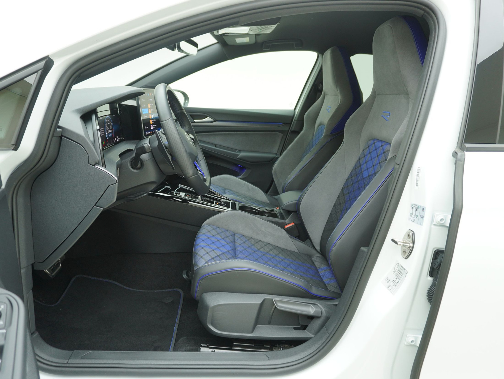 VW Golf 8.5 2.0 TSI DSG R Black Edition 4Motion (2025)