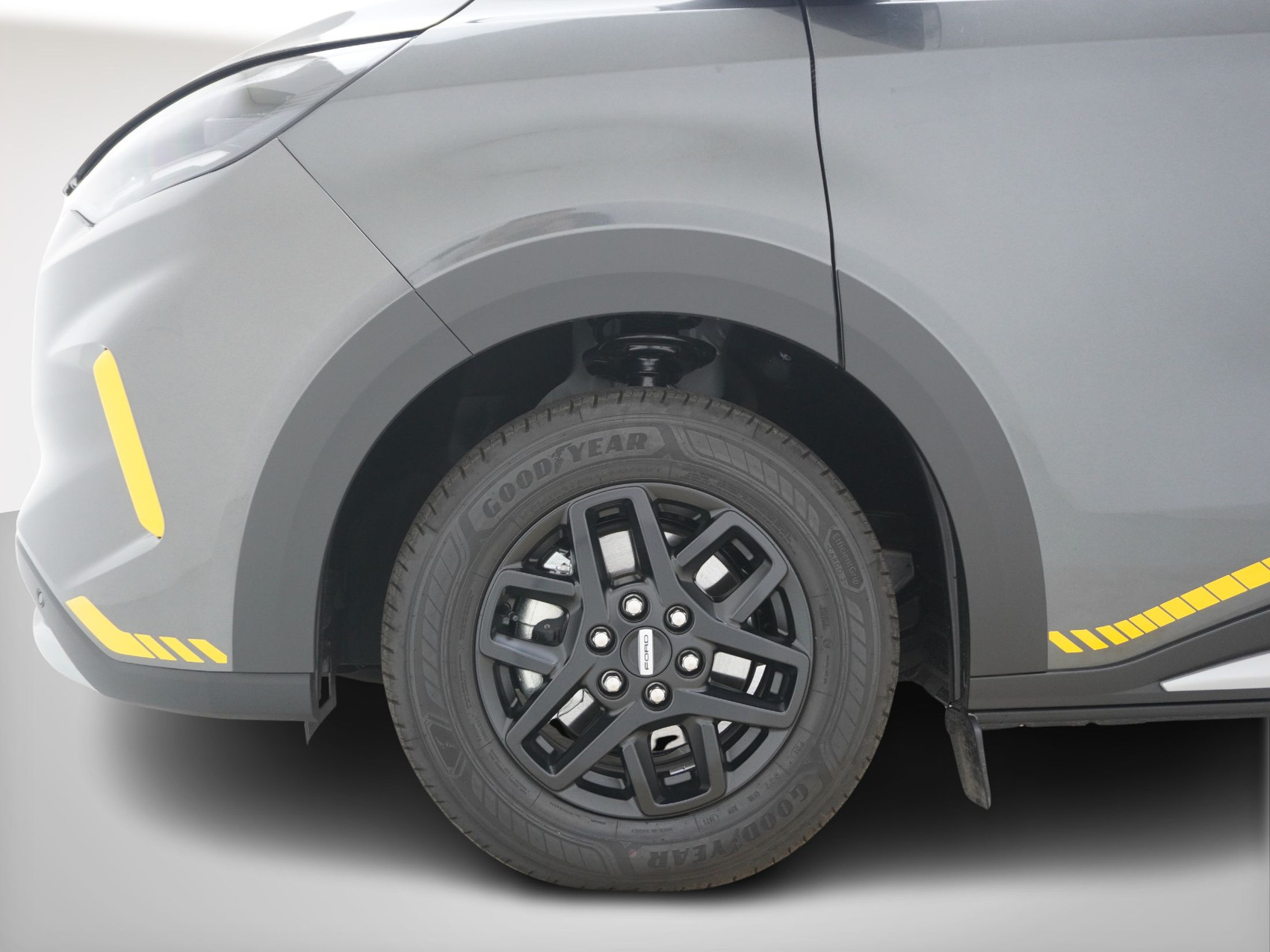 FORD Transit Custom 320 L1 2.0 TDCI 4×4 Trail