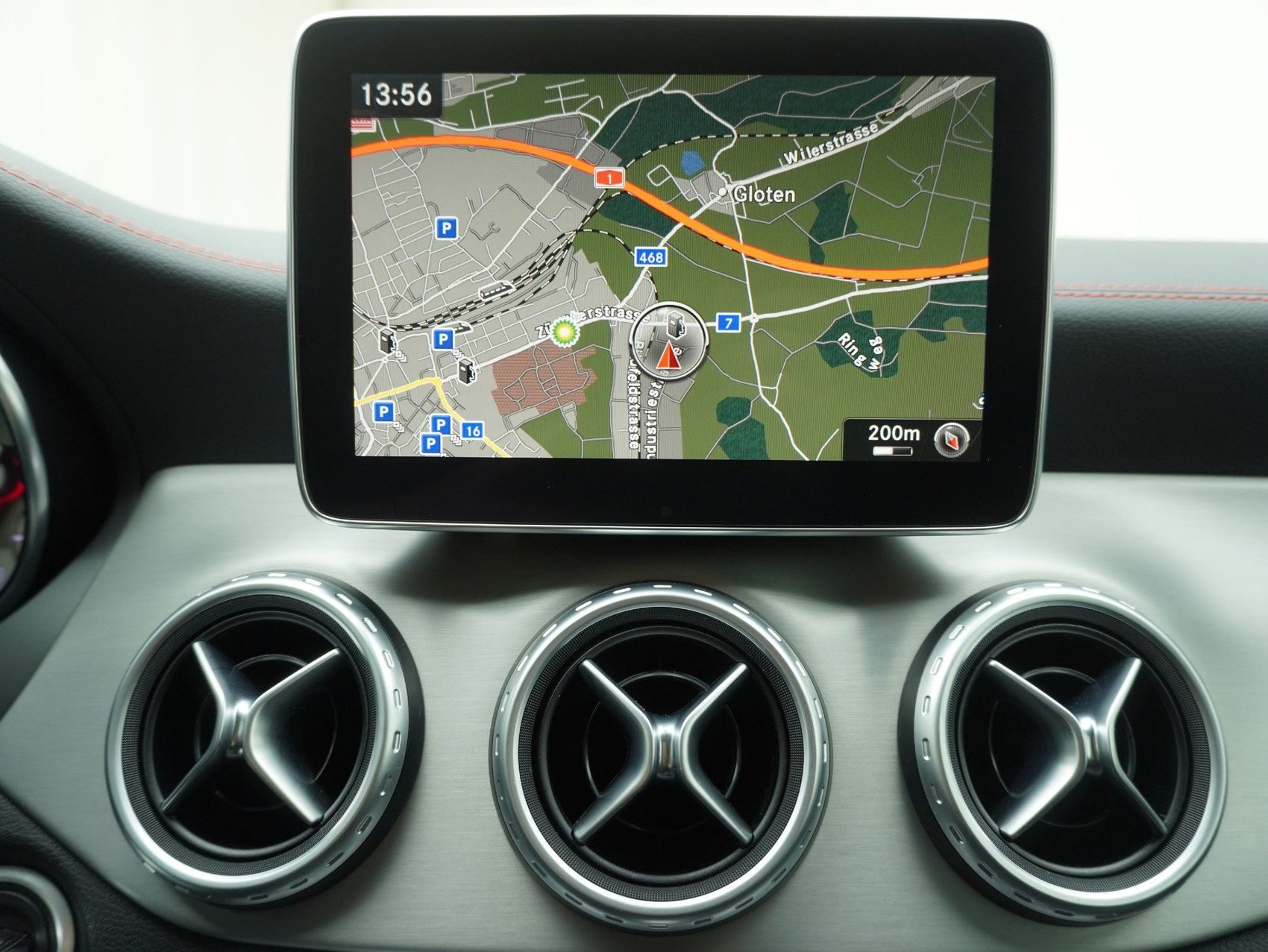 MERCEDES-BENZ GLA-Klasse GLA 250 AMG Line 4matic