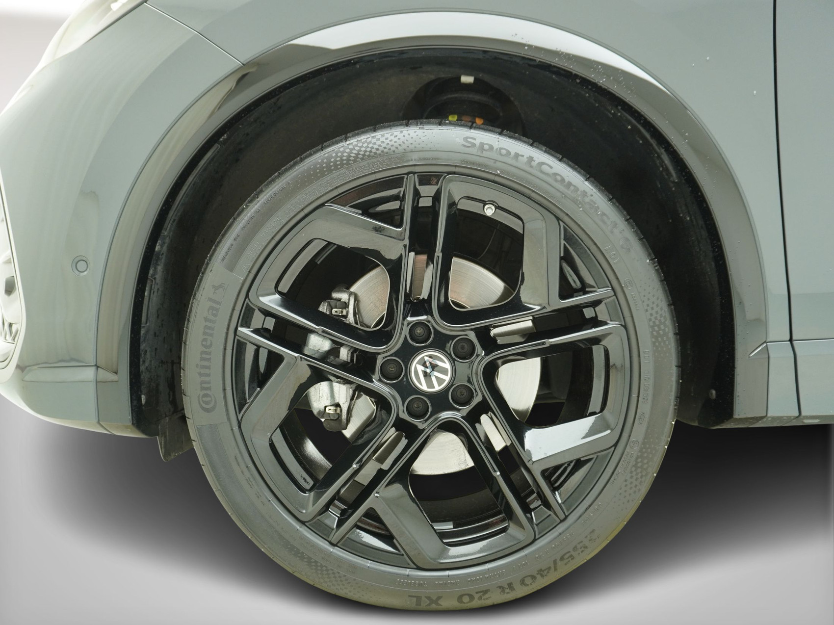 VW Tiguan 2.0 TSI DSG R-Line Black Style 4Motion (2025) **Head-Up / Harman-Kardon Soundsystem**