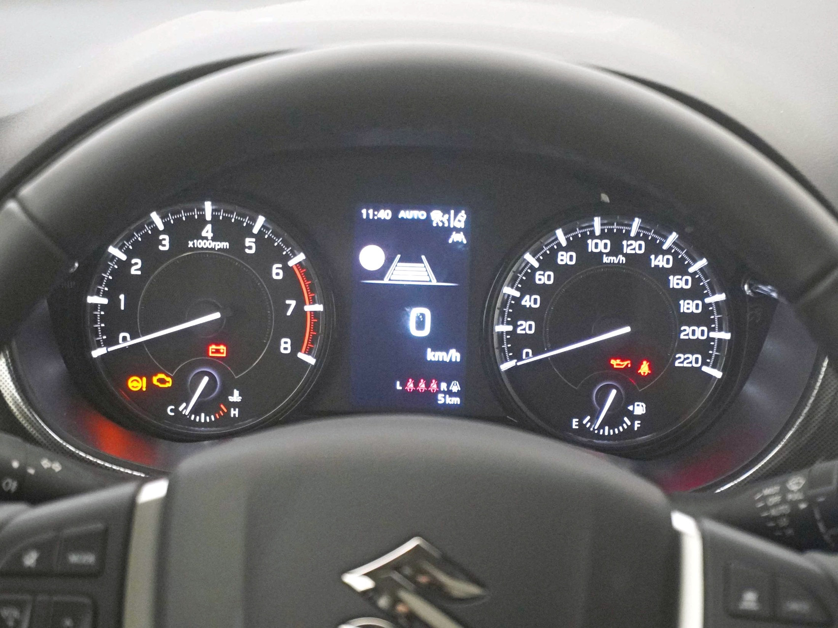 SUZUKI Vitara 1.4 T Compact Top Hybrid 4×4