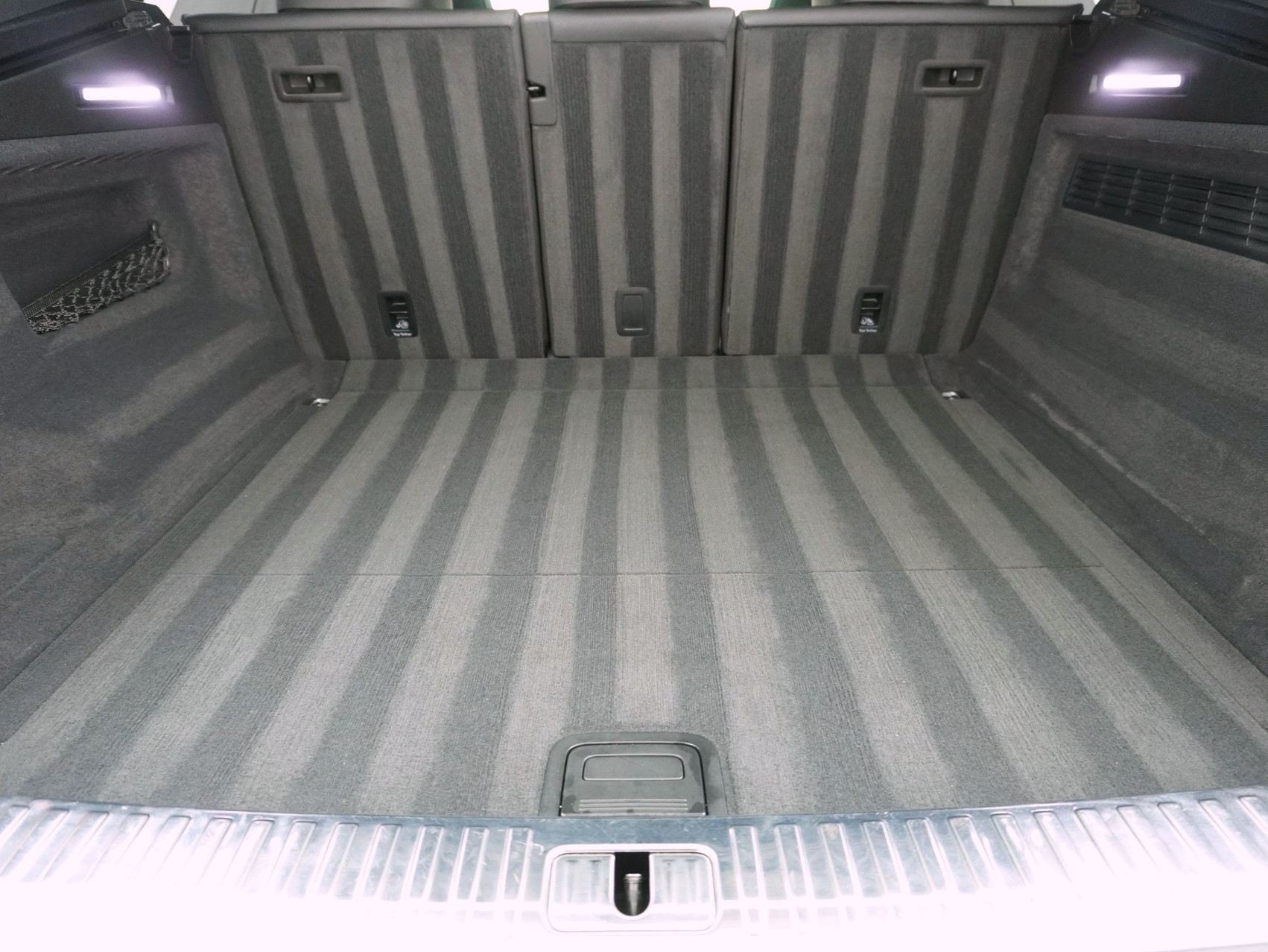 AUDI SQ8 4.0 V8 TFSI quattro T-Tronic **Vollleder/Massage-Sitze/AHK/SoftClose/Standheizung/u.v.m.**