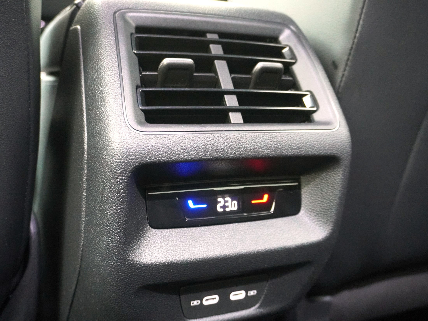 VW Tiguan 2.0 TSI DSG R-Line Black Style 4Motion (2025)