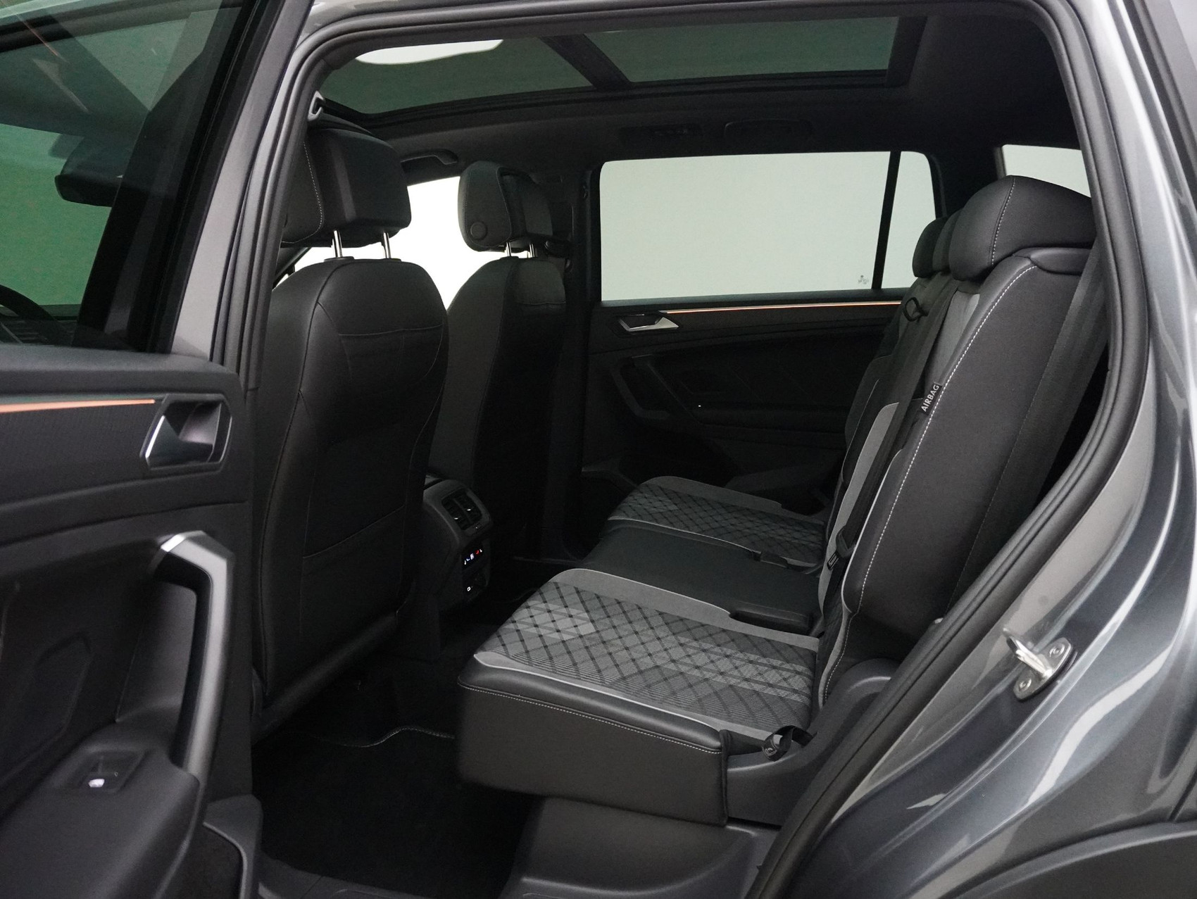 VW Tiguan Allspace 2.0 TDI DSG R-Line Black Style 4Motion