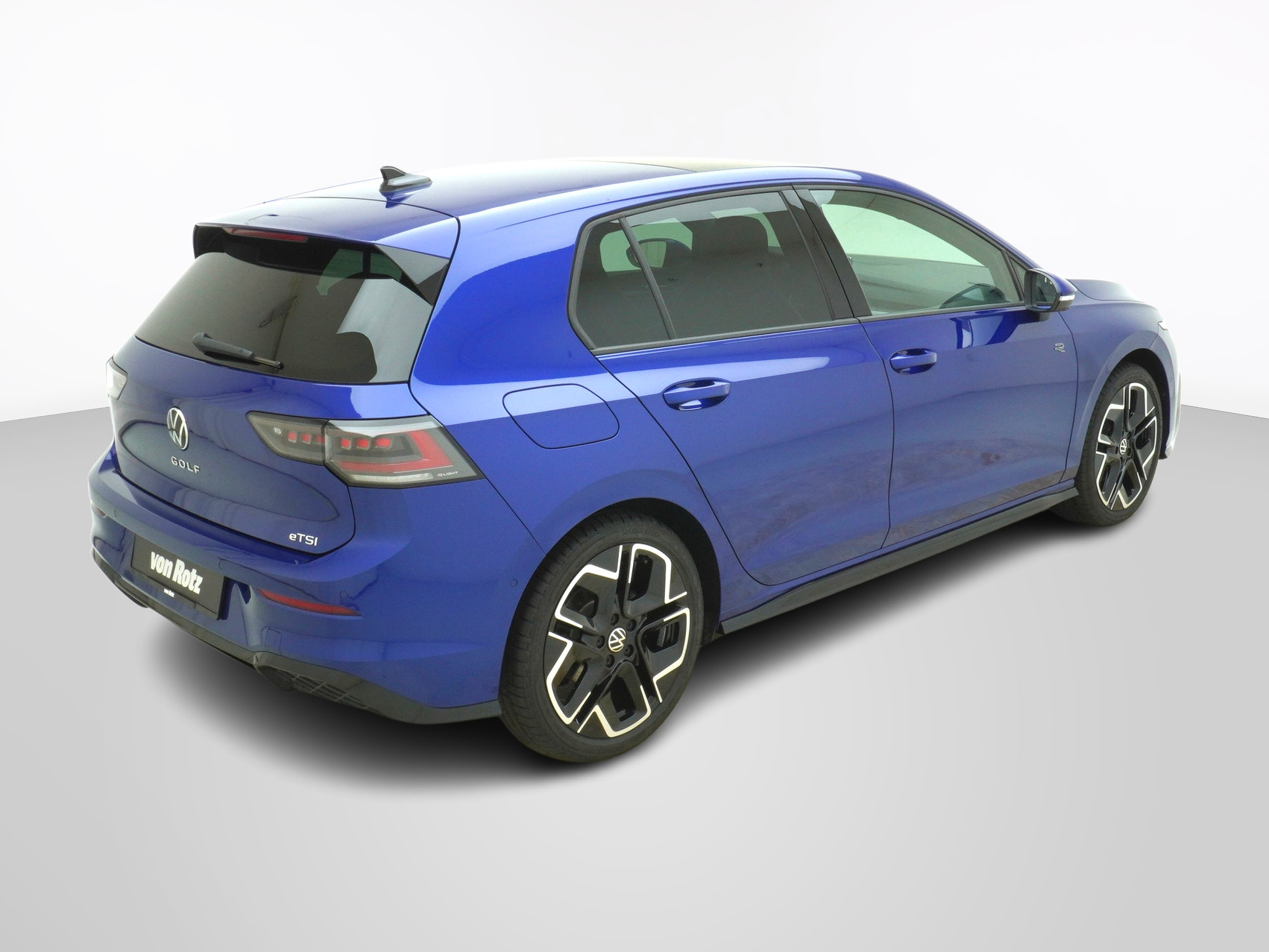 VW Golf VIII 1.5 eTSI R-Line DSG