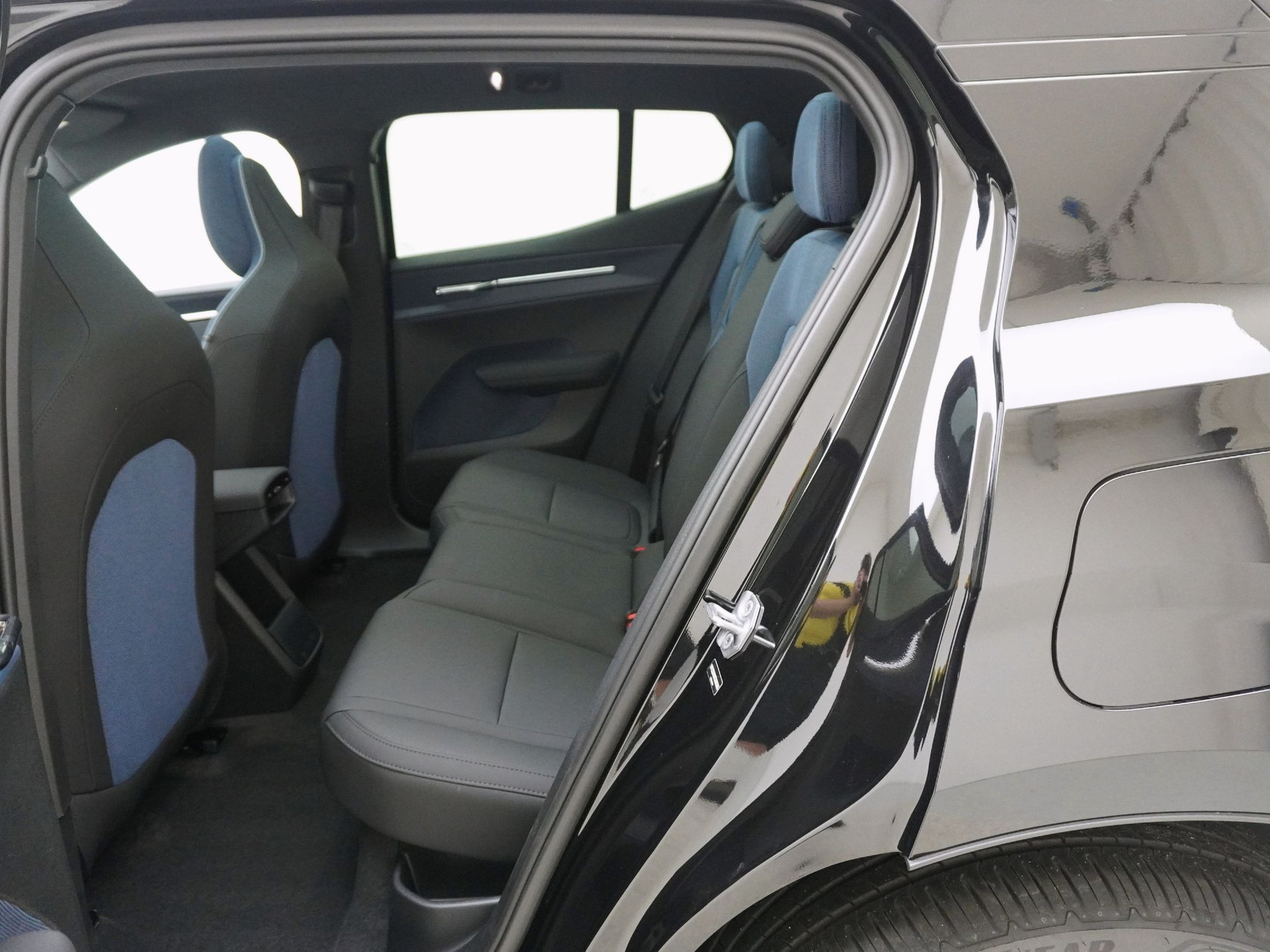 VOLVO EX 30 Twin Ultra Performance Black Edition AWD