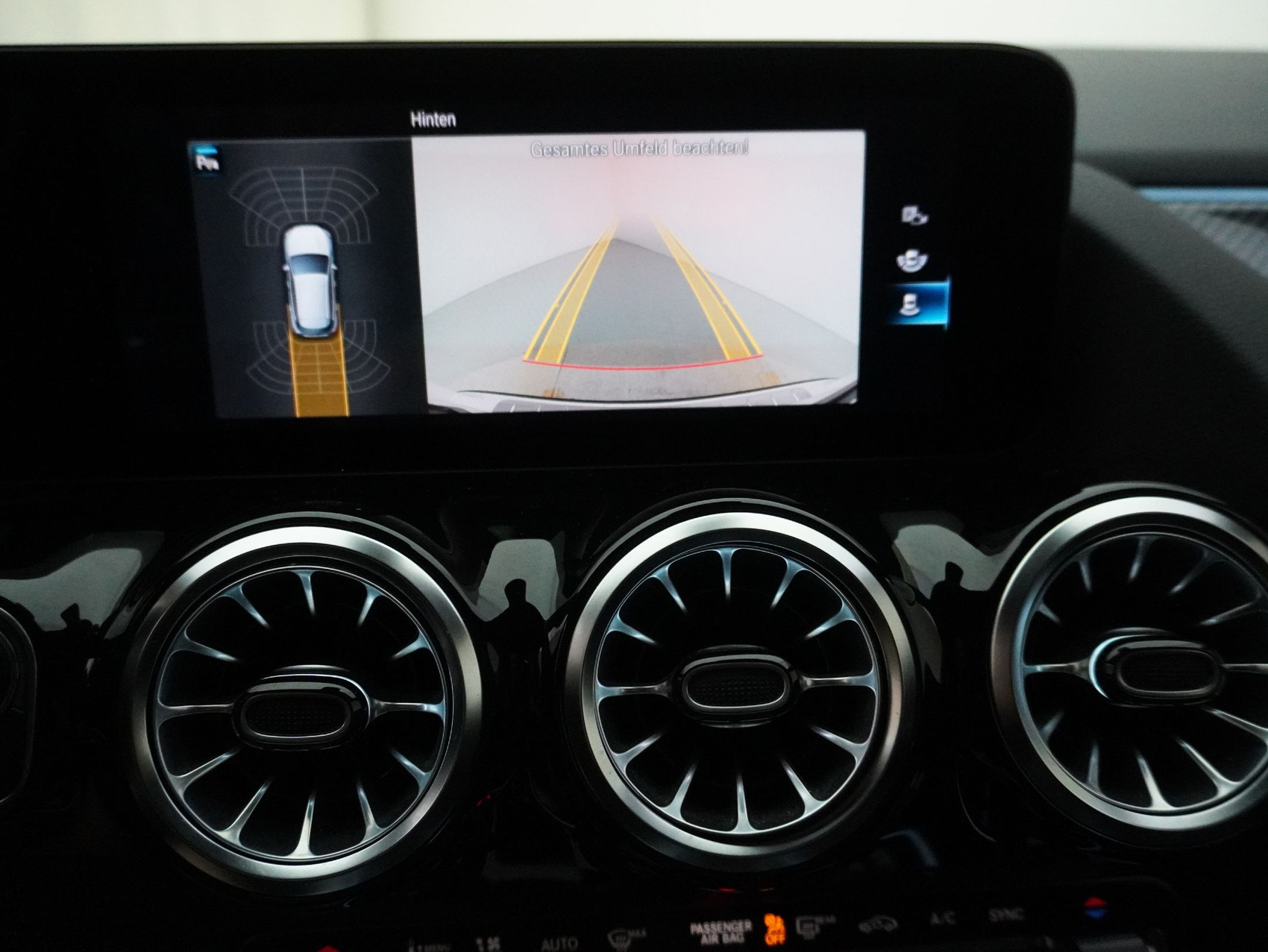 MERCEDES-BENZ GLA-Klasse GLA 200 AMG Line