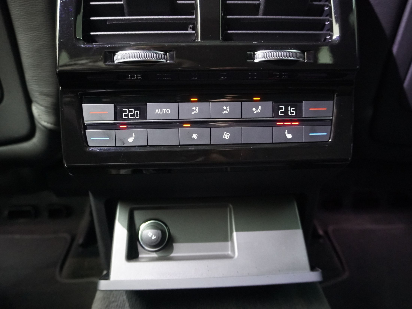 VW Touareg 3.0 TDI R-Line Black Style 4Motion **Anhängerkupplung + Standheizung**