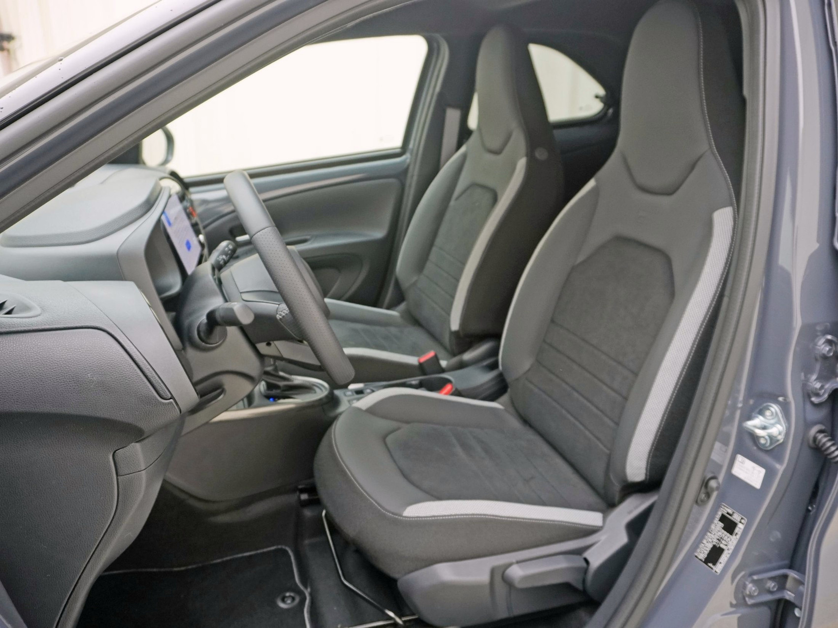 TOYOTA Aygo X 1.5 VVT-i HSD GR Sport